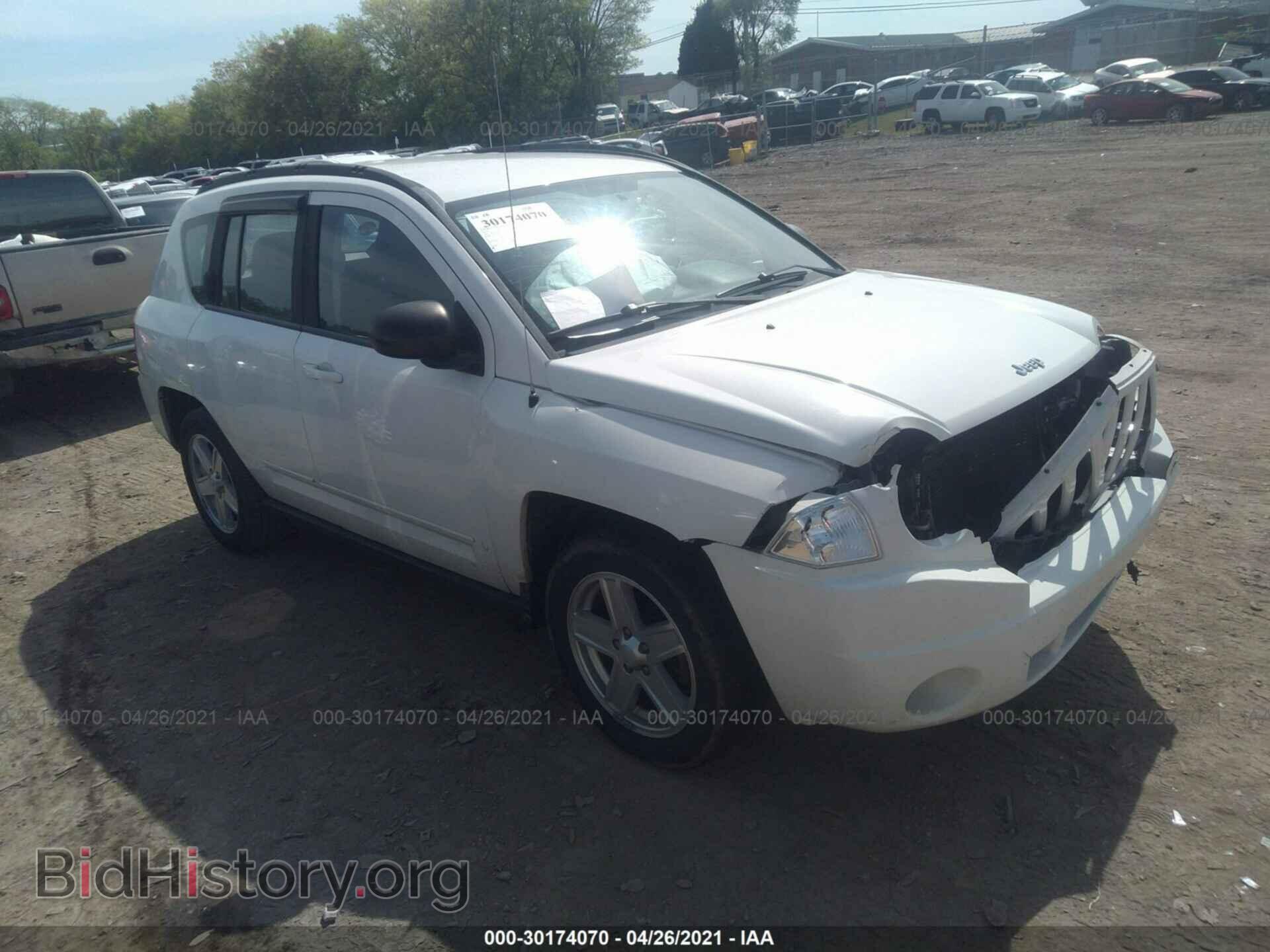 Фотография 1J4NT4FB0AD538229 - JEEP COMPASS 2010