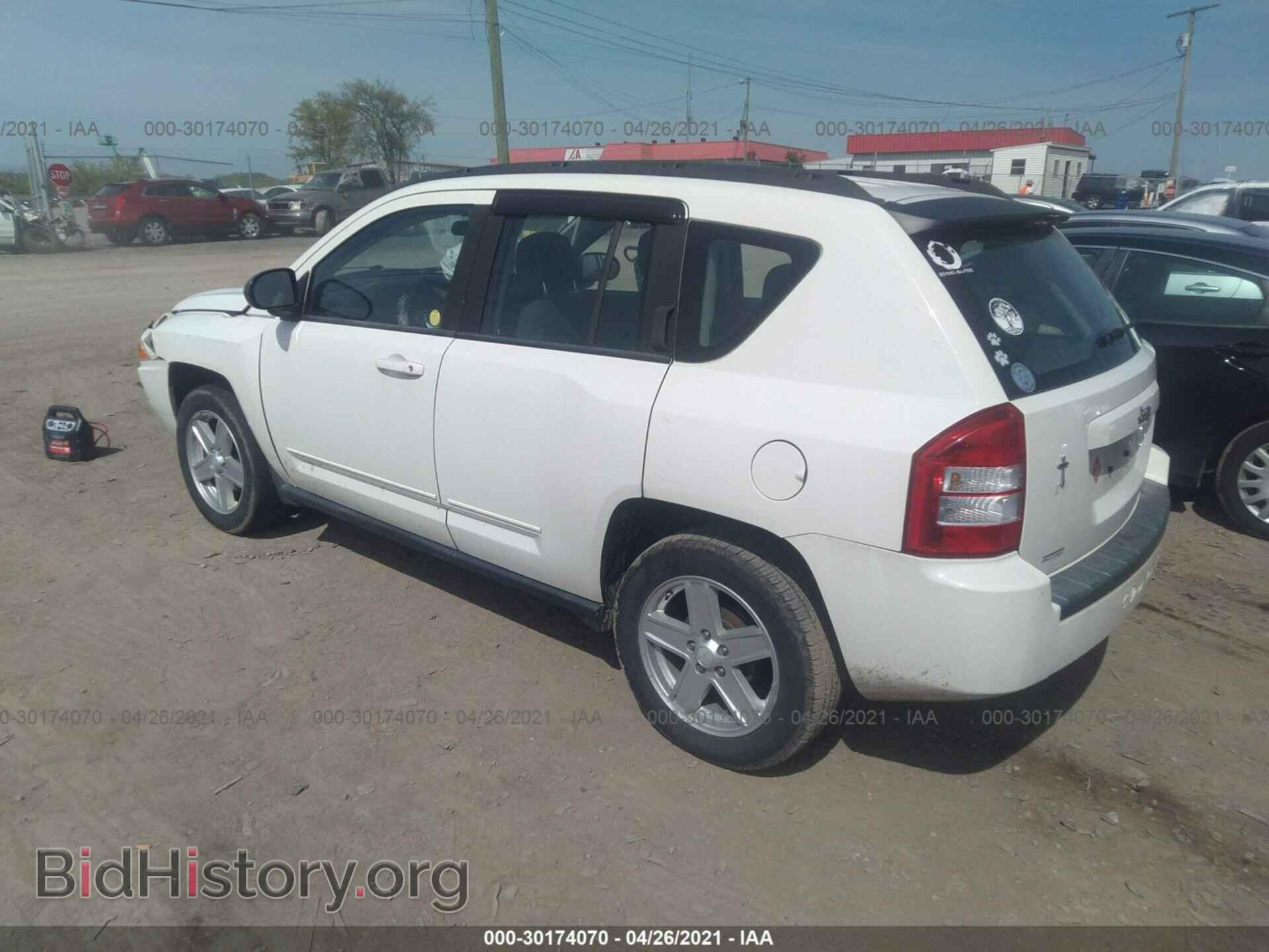 2010 JEEP COMPASS - VIN: 1J4NT4FB0AD538229 - Фото 3