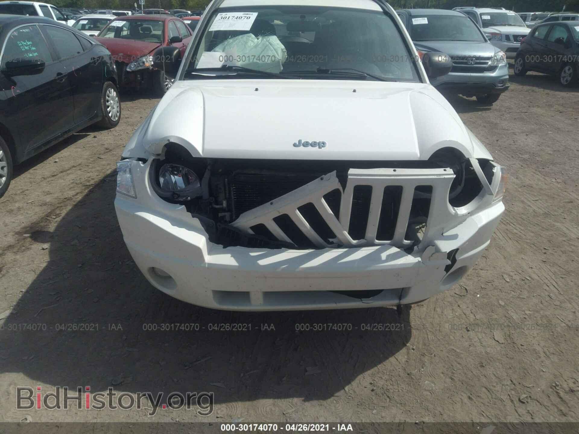 2010 JEEP COMPASS - VIN: 1J4NT4FB0AD538229 - Фото 6