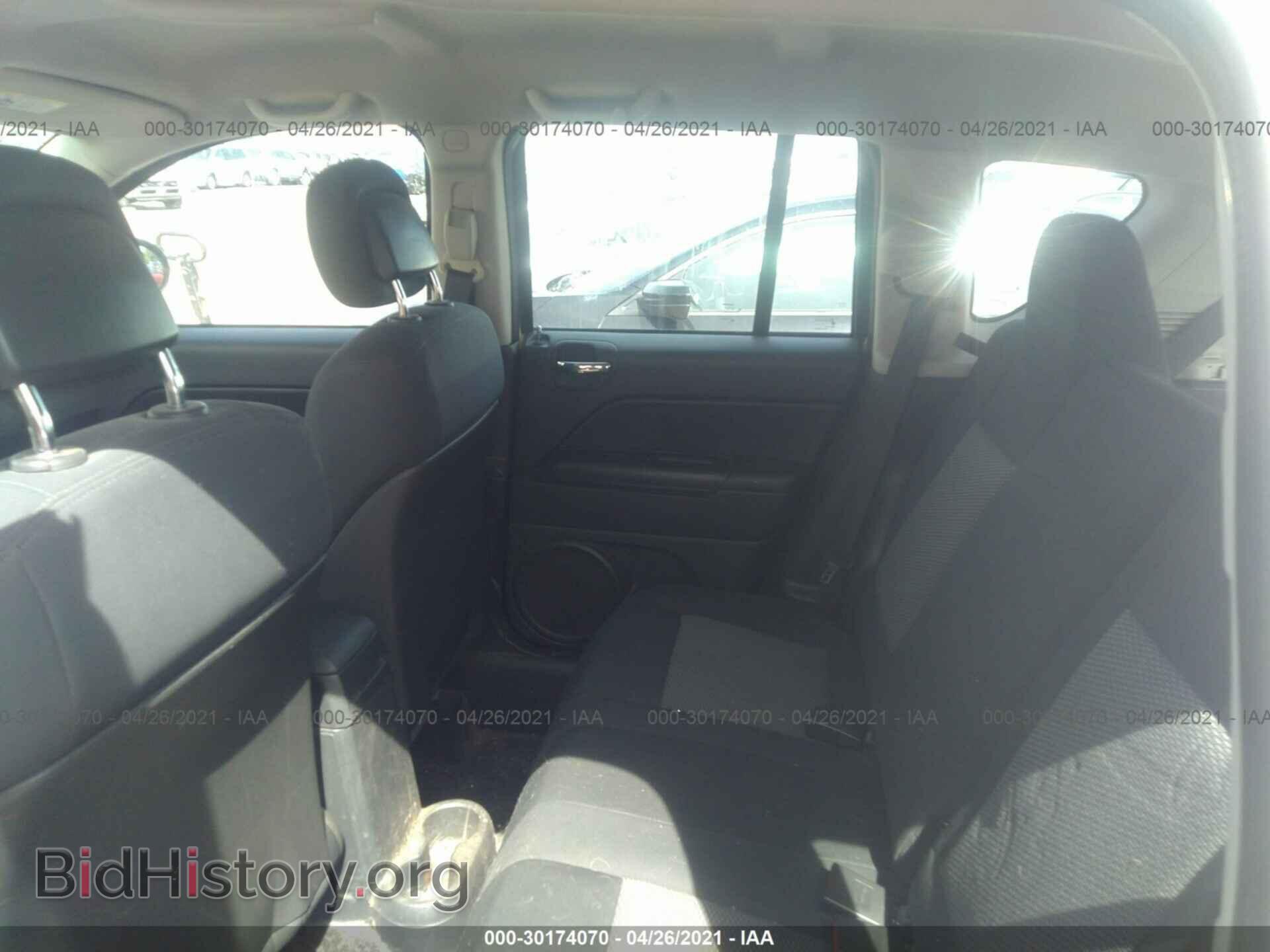 2010 JEEP COMPASS - VIN: 1J4NT4FB0AD538229 - Фото 8