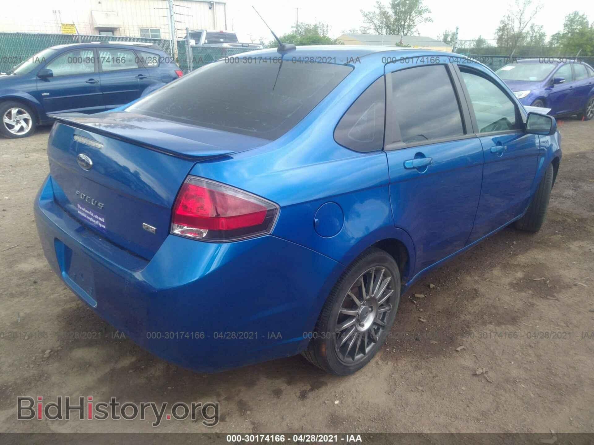 2010 FORD FOCUS - VIN: 1FAHP3GN5AW229201 - Photo 4
