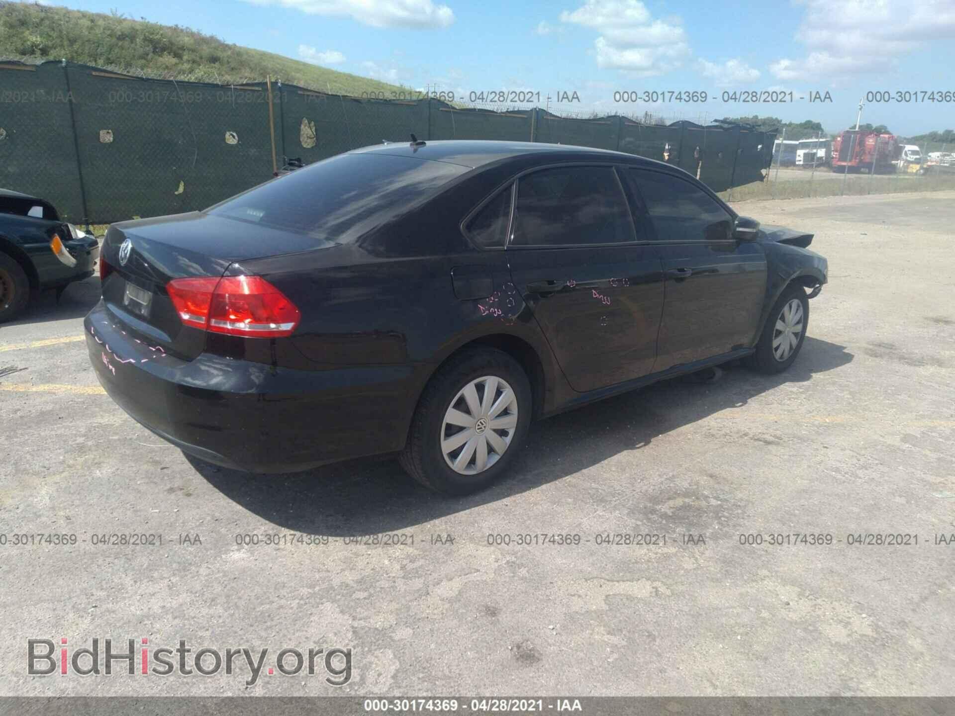 2013 VOLKSWAGEN PASSAT - VIN: 1VWAP7A38DC070896 - Фото 4