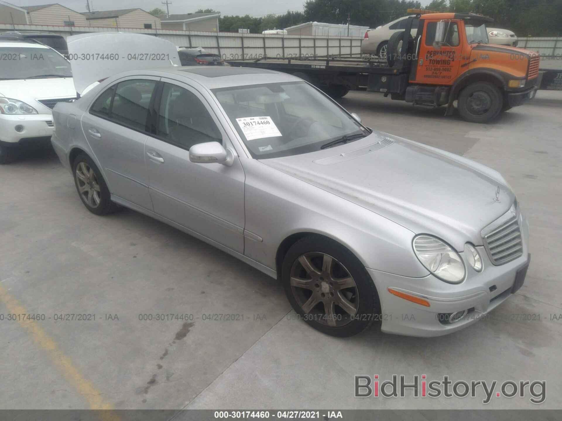 Photo WDBUF56XX8B217118 - MERCEDES-BENZ E-CLASS 2008