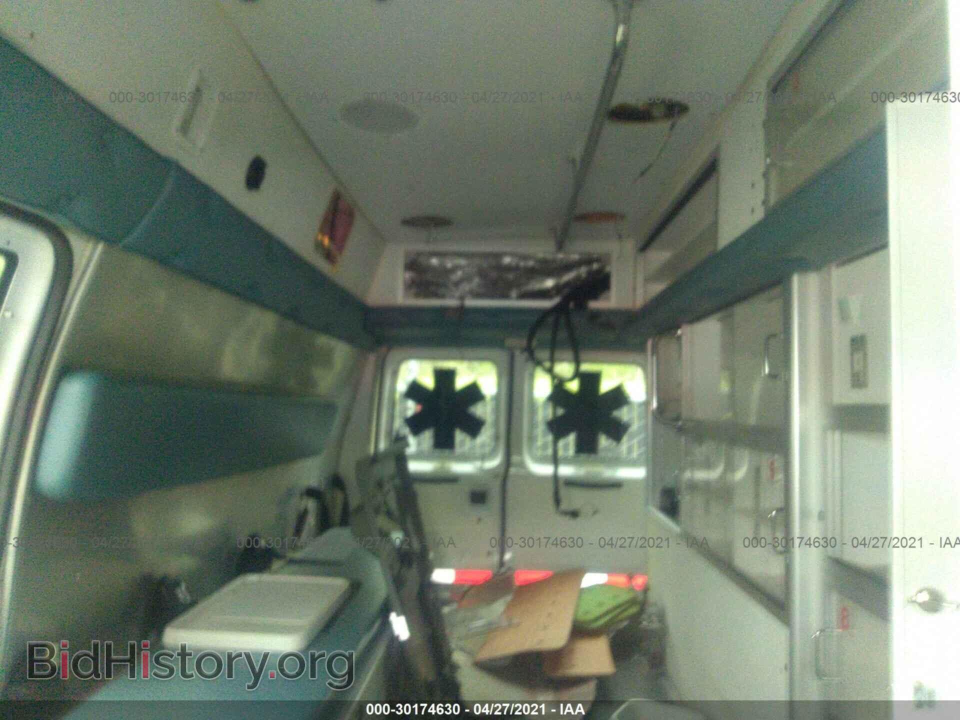 2011 FORD ECONOLINE CARGO VAN - VIN: 1FDSS3ES2BDA65275 - Фото 8