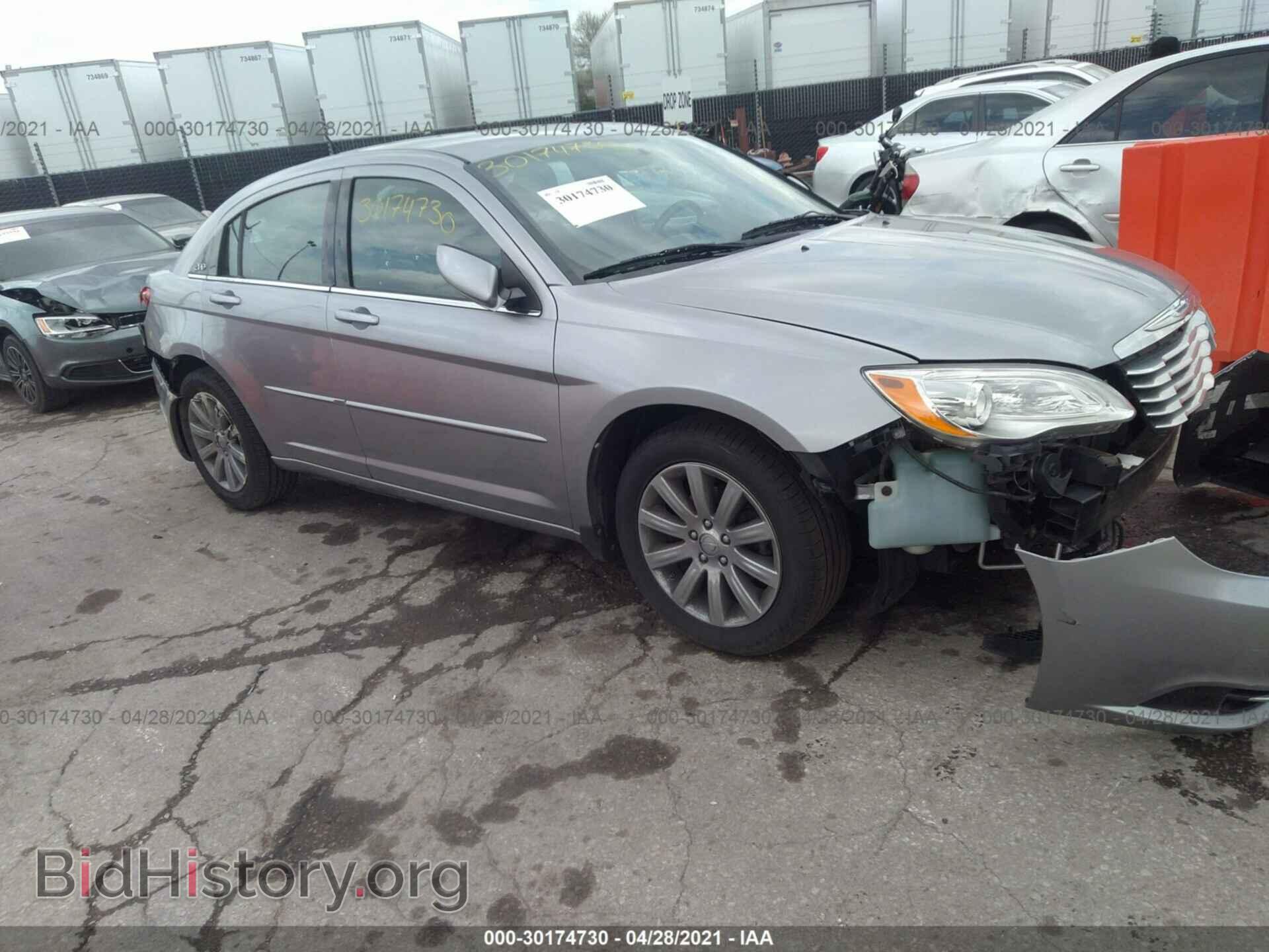 Photo 1C3CCBBB6DN557619 - CHRYSLER 200 2013