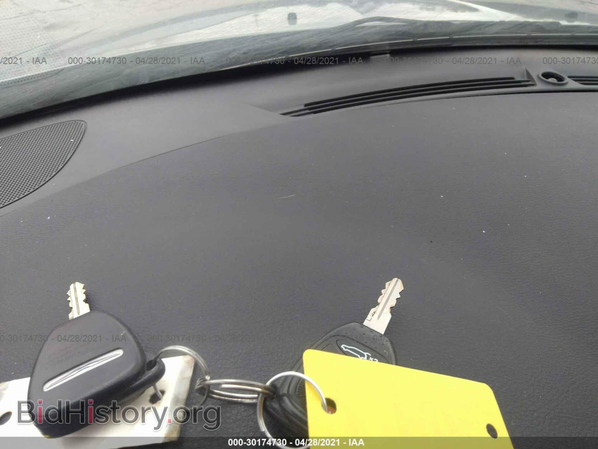 2013 CHRYSLER 200 - VIN: 1C3CCBBB6DN557619 - Photo 11