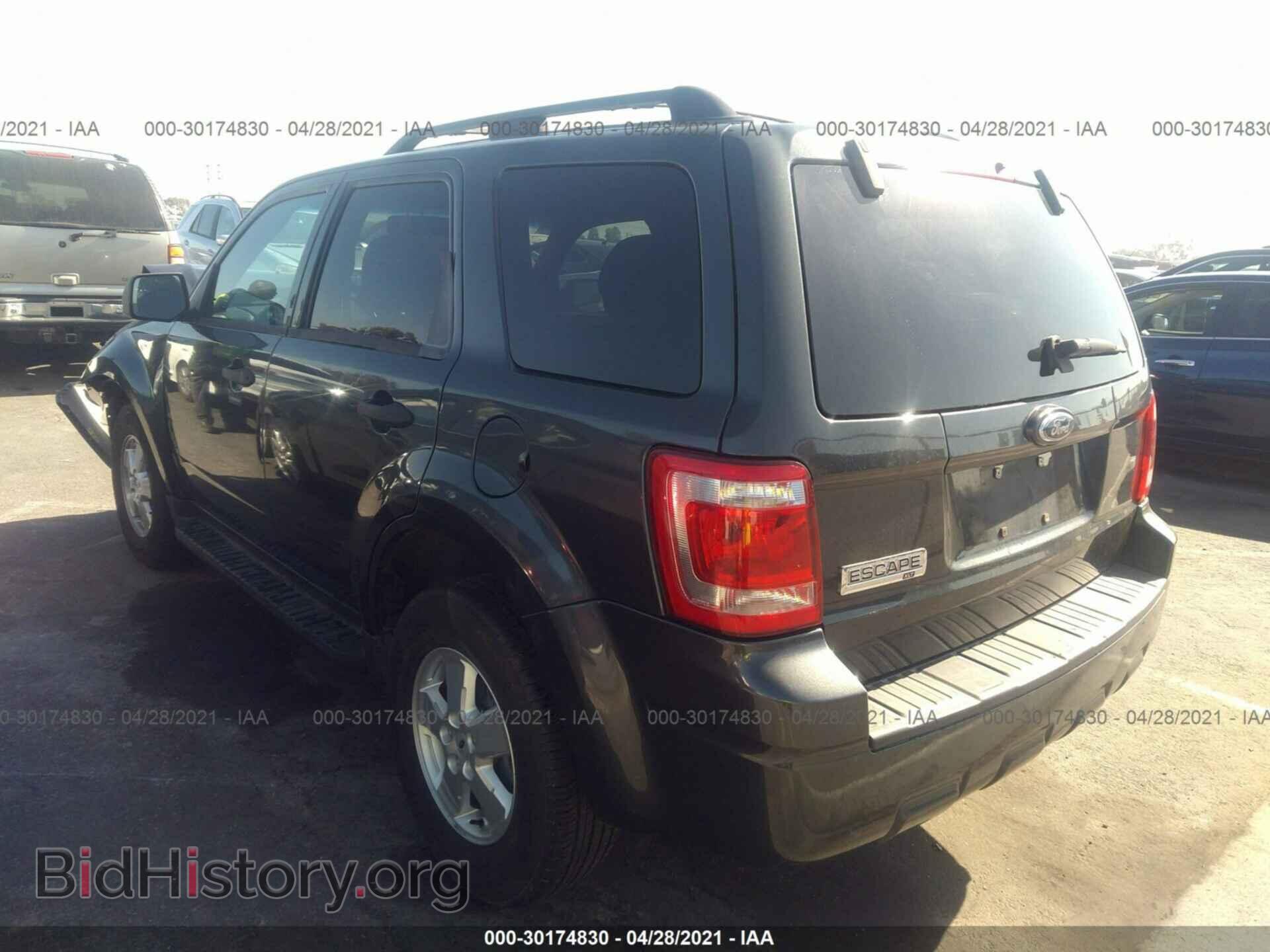 2009 FORD ESCAPE - VIN: 1FMCU03749KB20830 - Фото 3