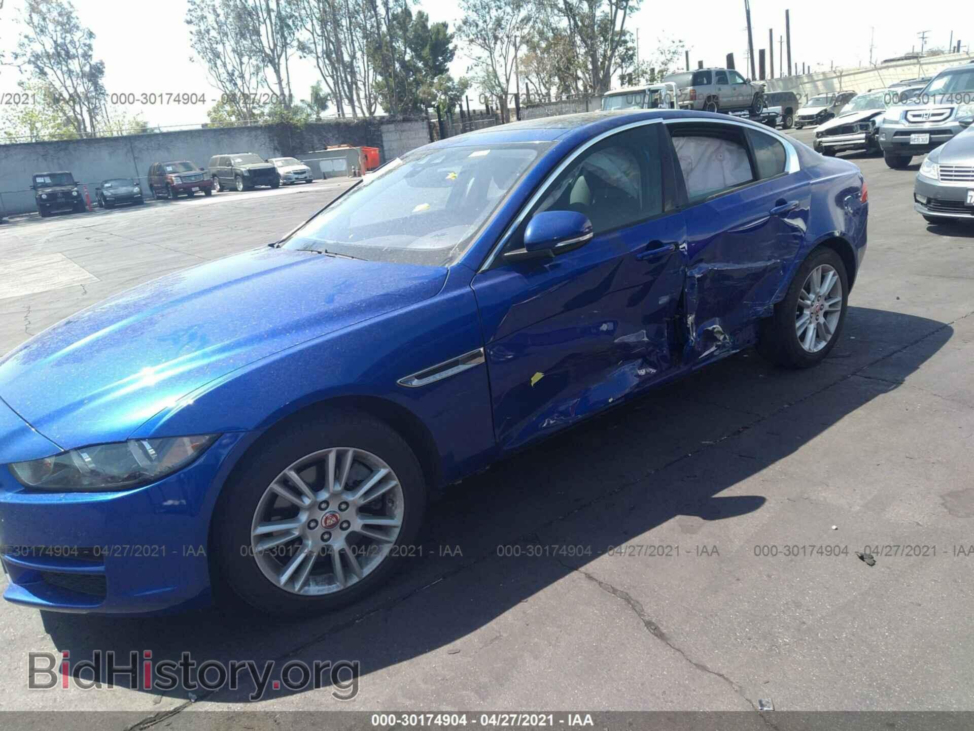 2017 JAGUAR XE - VIN: SAJAD4BG1HA973759 - Фото 2