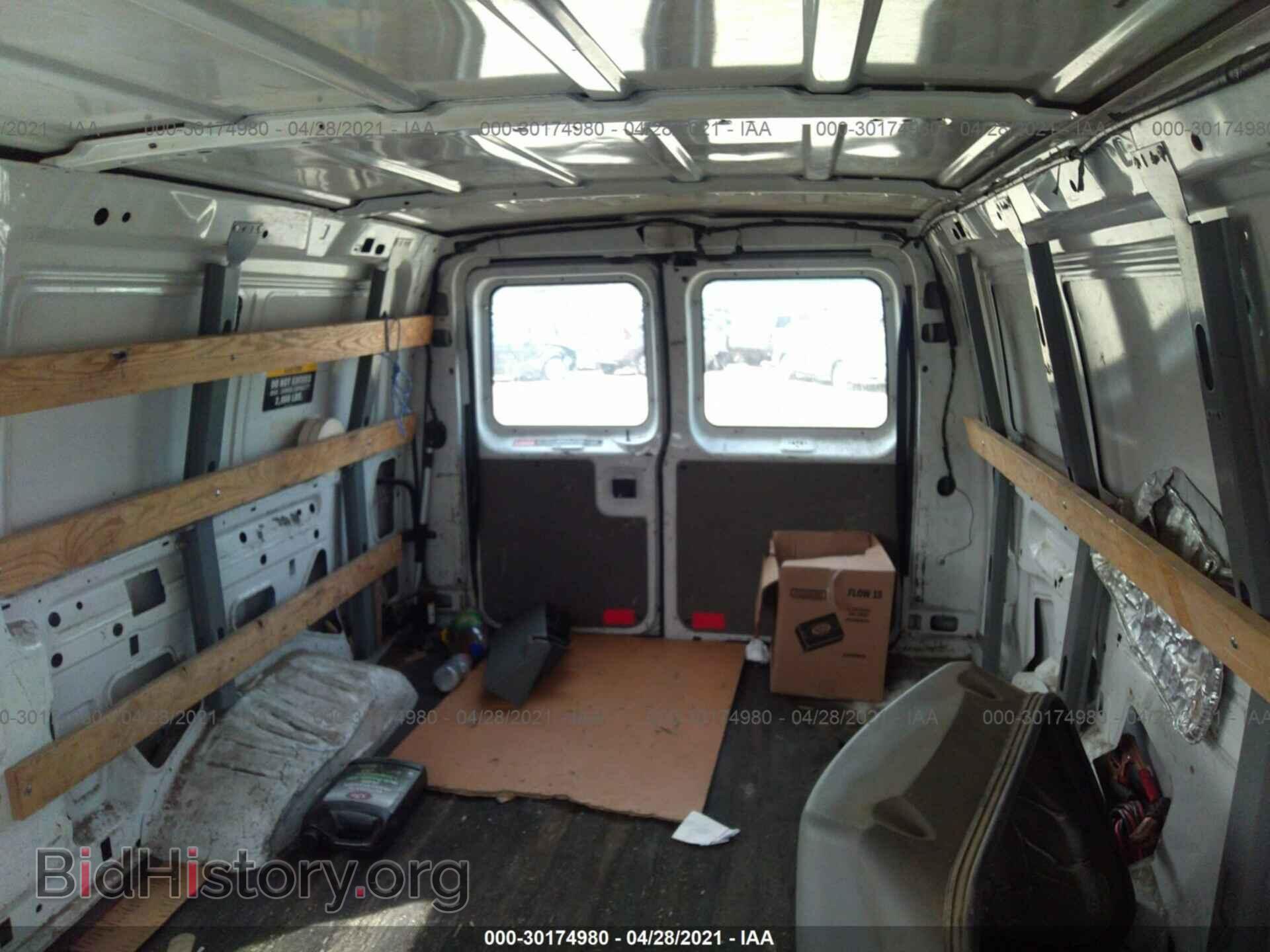 2009 FORD ECONOLINE CARGO VAN - VIN: 1FTNE24W99DA29276 - Фото 8