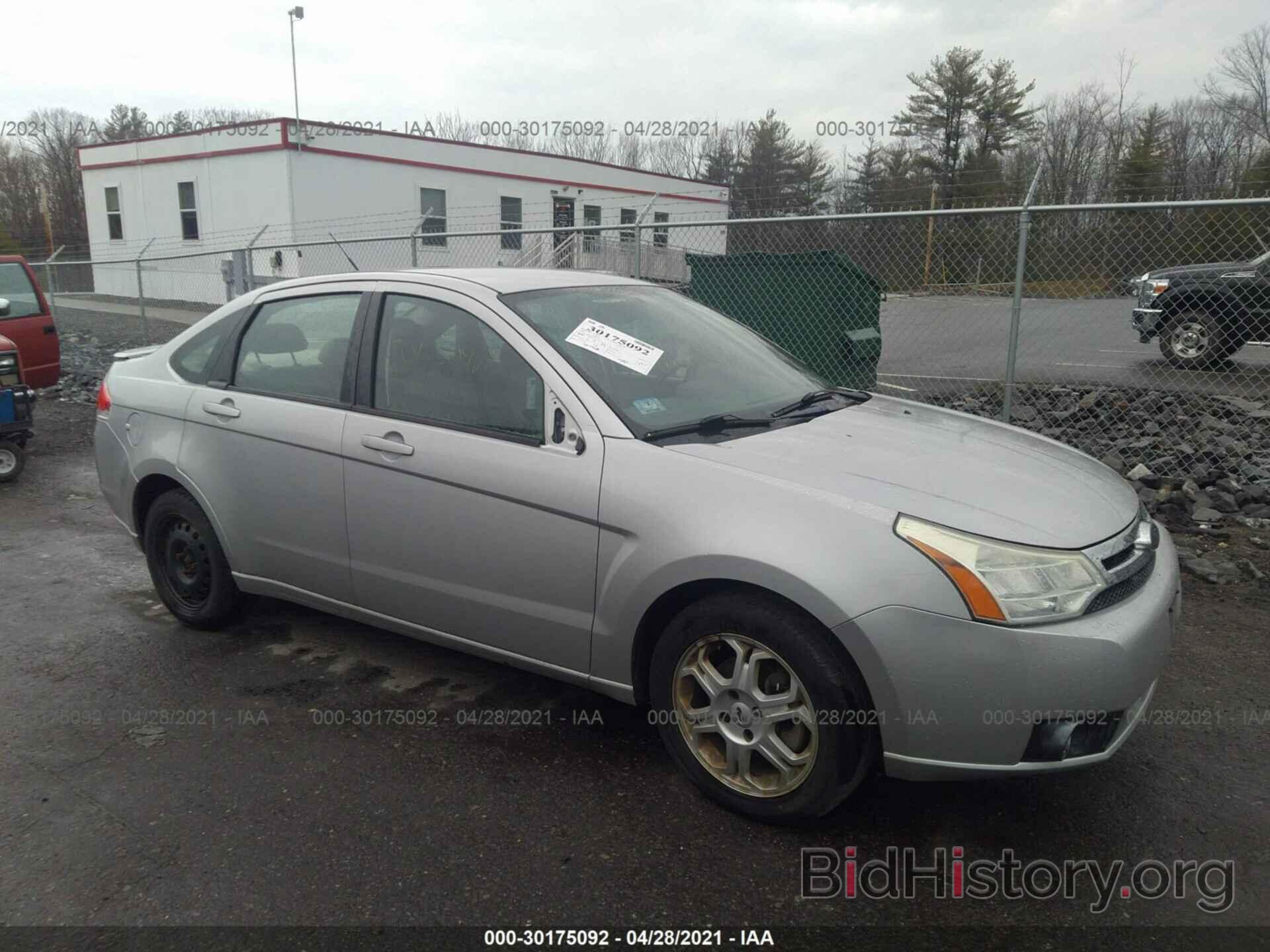 Photo 1FAHP36N09W219740 - FORD FOCUS 2009