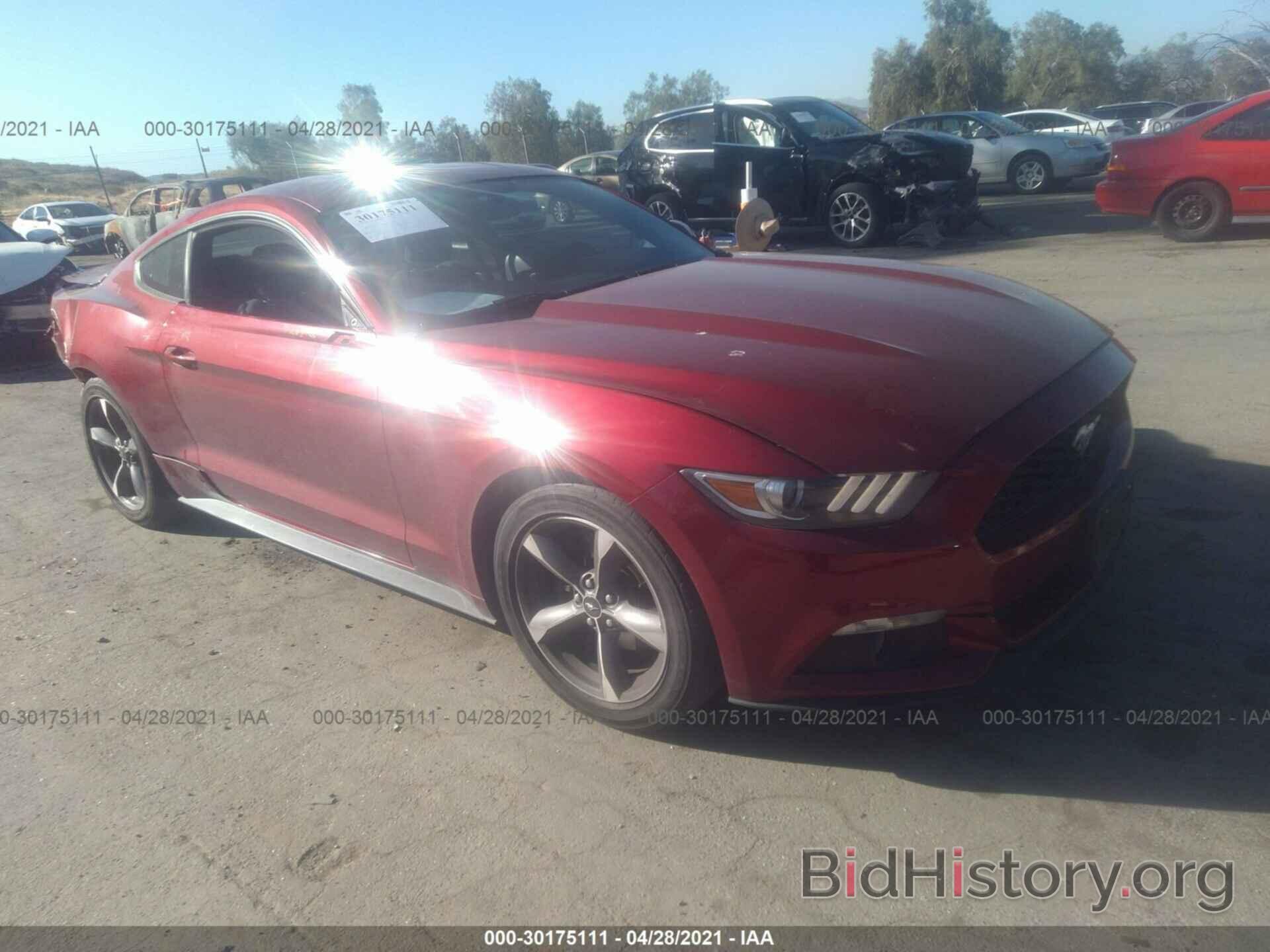 Photo 1FA6P8AM6F5372336 - FORD MUSTANG 2015