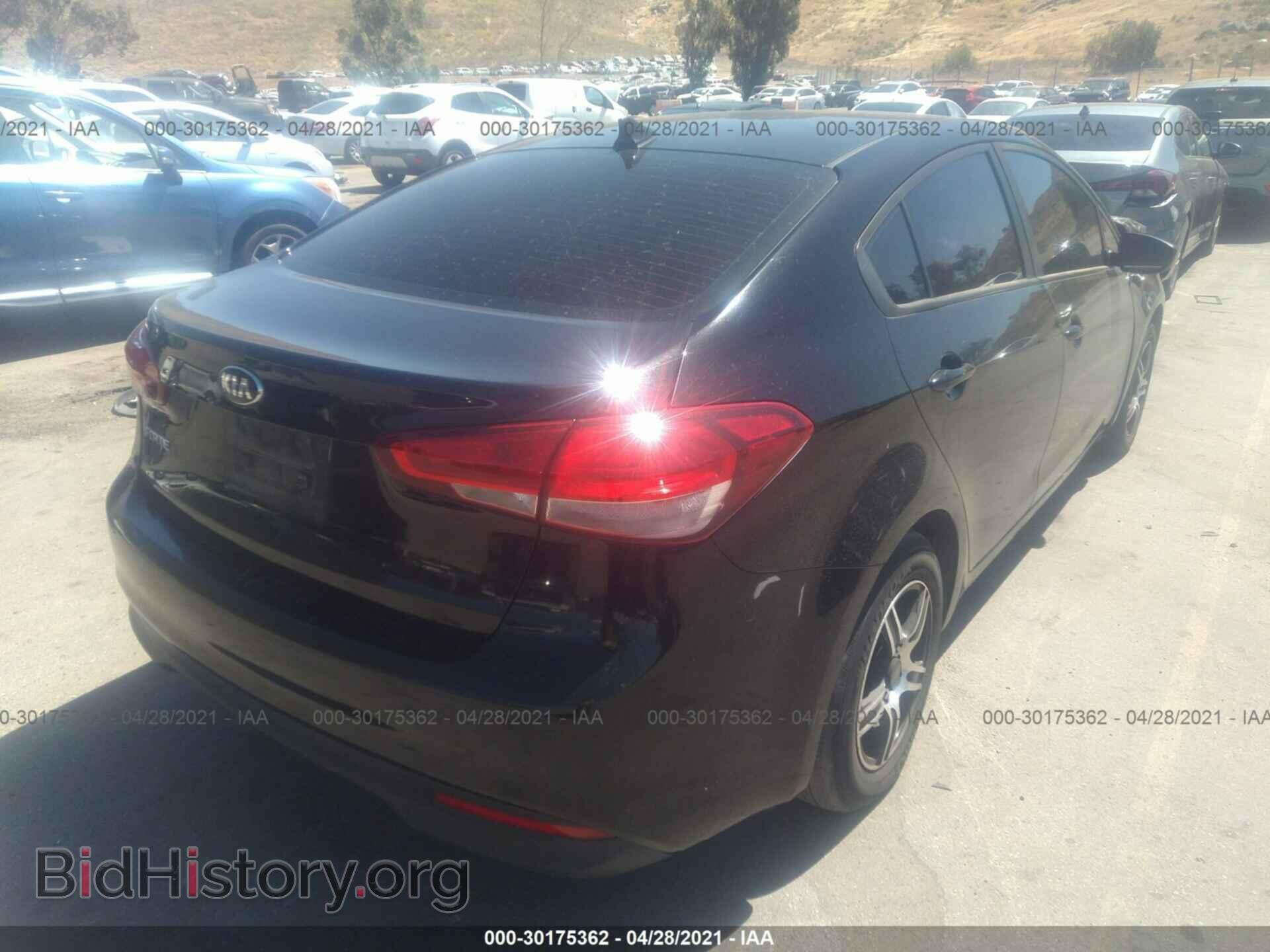 2017 KIA FORTE - VIN: 3KPFK4A7XHE018743 - Фото 4