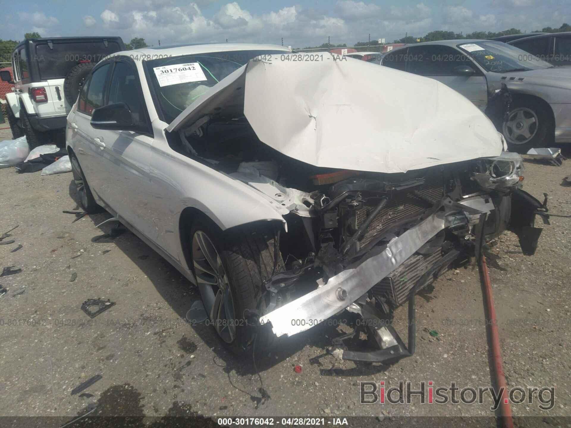 Photo WBA3A5C55CF347904 - BMW 3 SERIES 2012