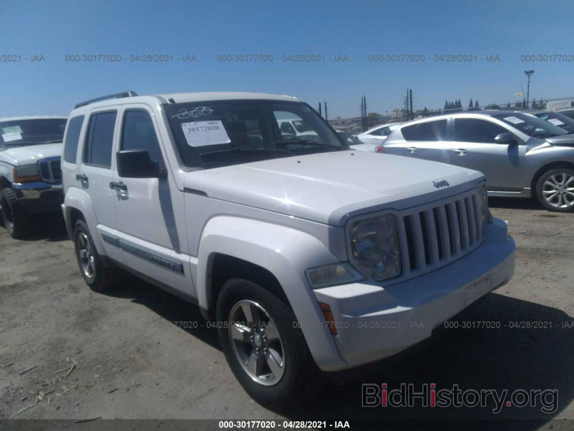 Photo 1J8GN28K98W205402 - JEEP LIBERTY 2008