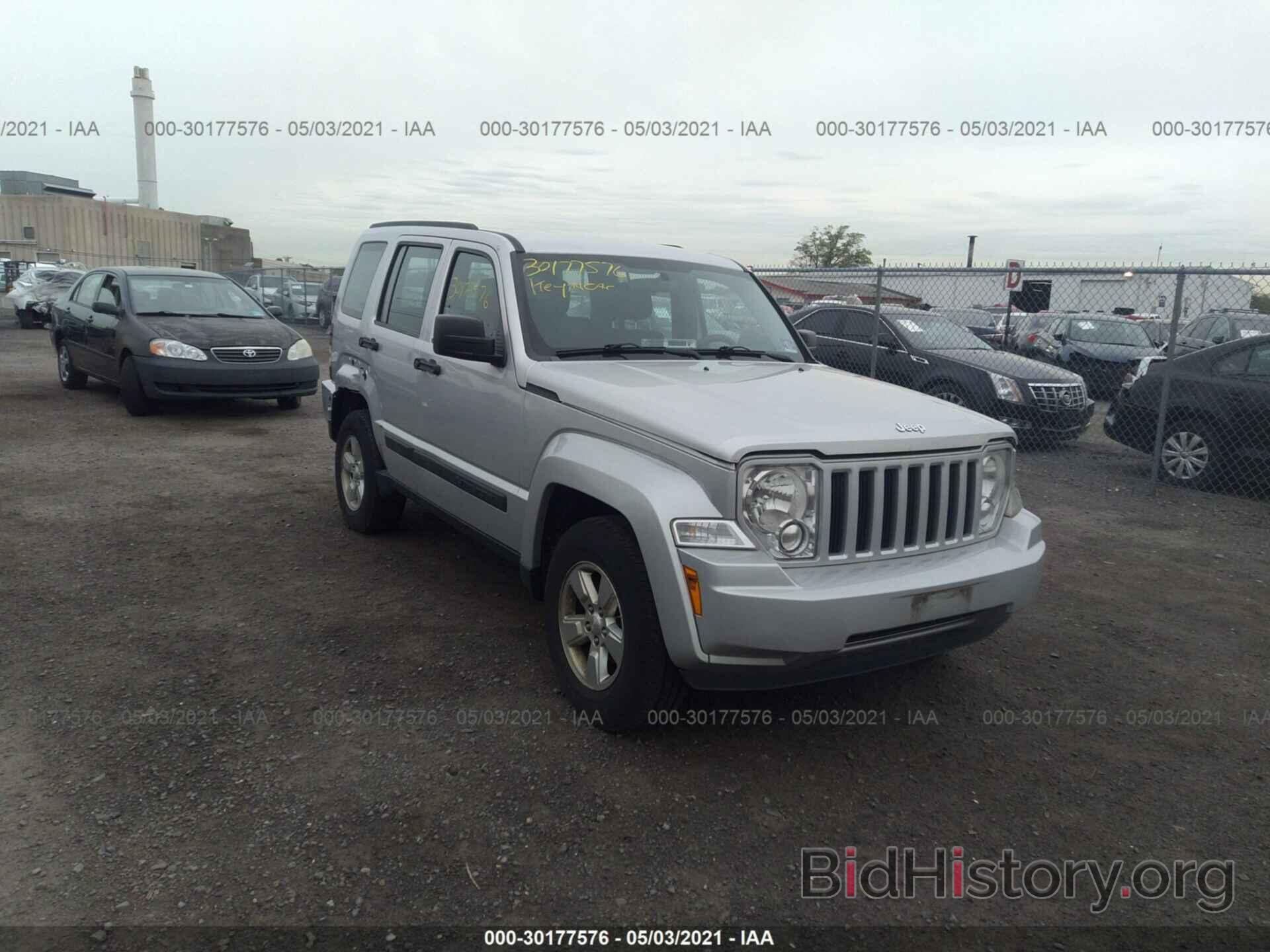 Фотография 1C4PJMAK4CW209892 - JEEP LIBERTY 2012