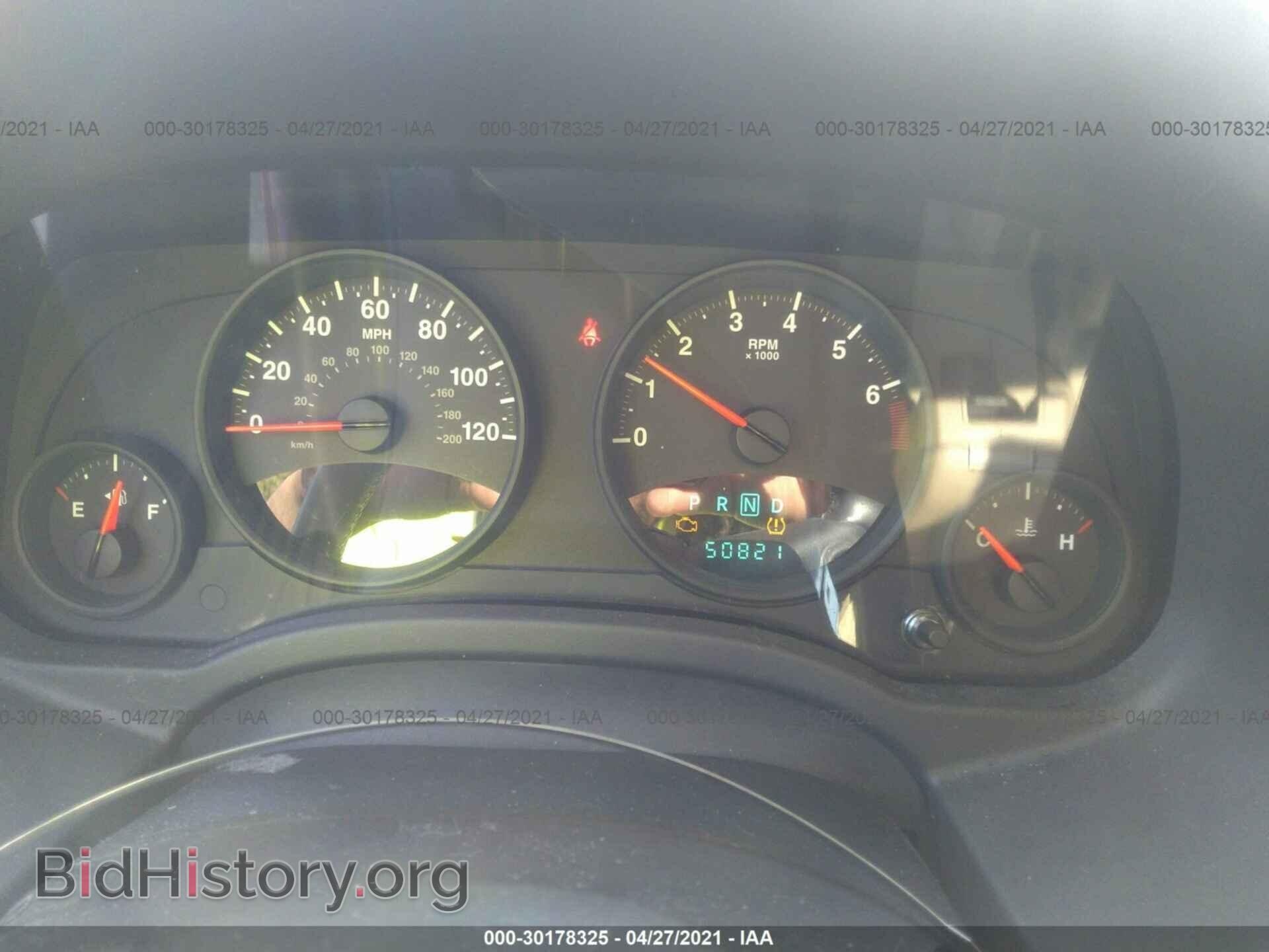 2011 JEEP COMPASS - VIN: 1J4NT1FB5BD189858 - Фото 7