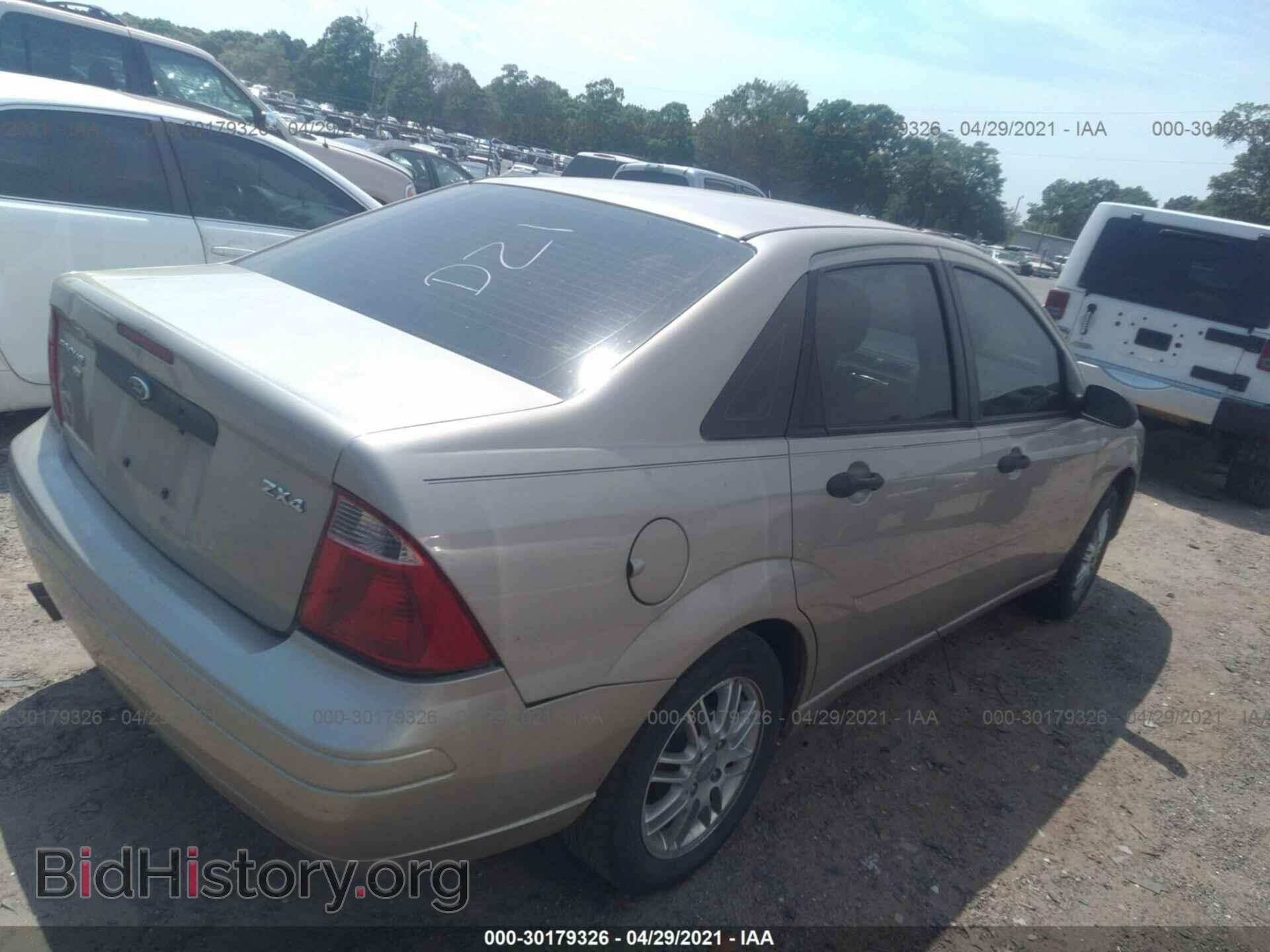 2006 FORD FOCUS - VIN: 1FAFP34N96W167661 - Фото 4