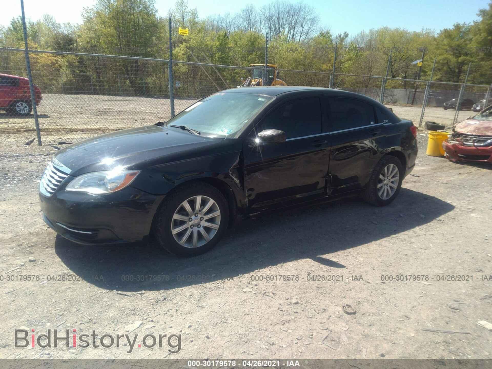 2013 CHRYSLER 200 - VIN: 1C3CCBBB3DN516297 - Фото 2