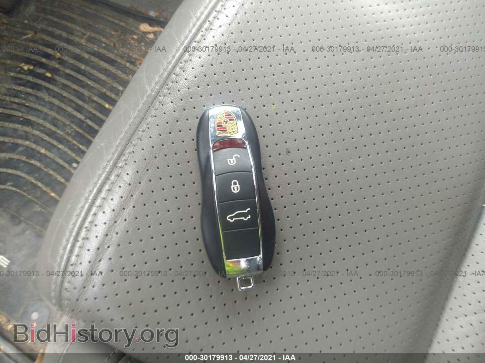 2011 PORSCHE CAYENNE - VIN: WP1AC2A21BLA86636 - Фото 11