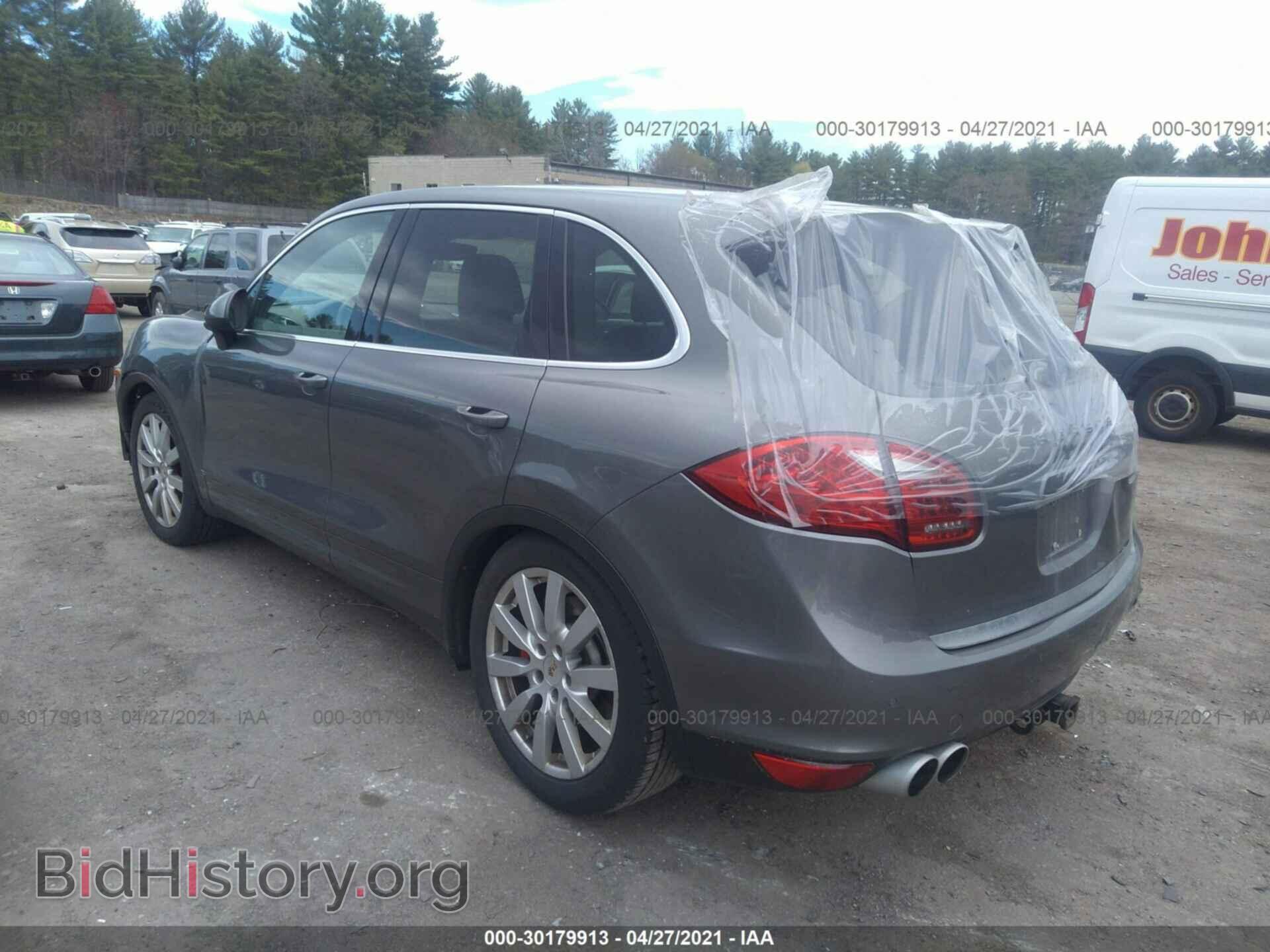 2011 PORSCHE CAYENNE - VIN: WP1AC2A21BLA86636 - Фото 3
