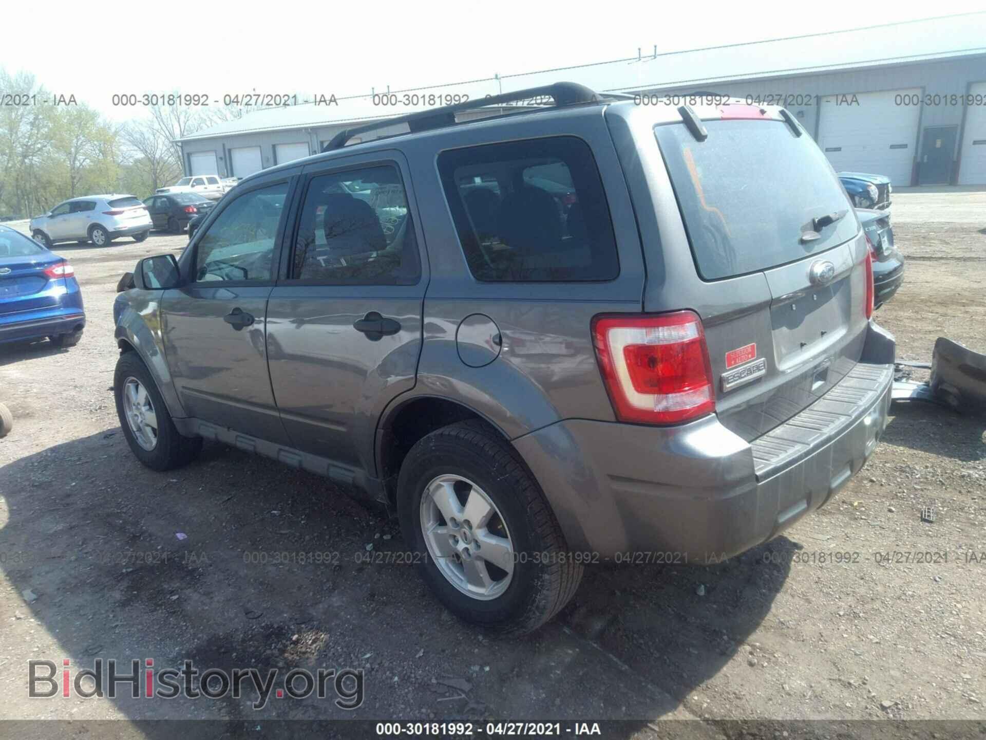 2011 FORD ESCAPE - VIN: 1FMCU0C74BKB78393 - Photo 3