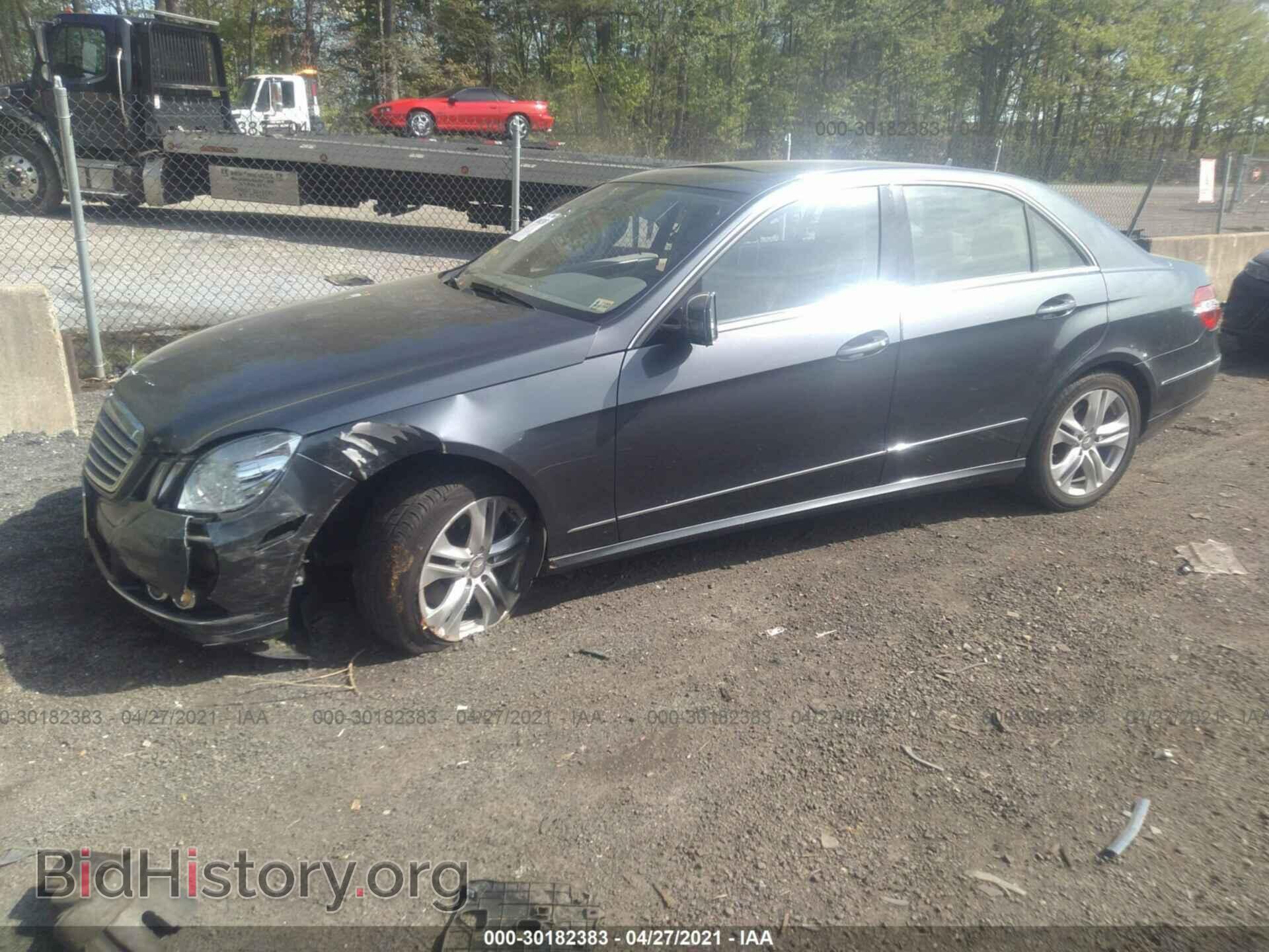2011 MERCEDES-BENZ E-CLASS - VIN: WDDHF8HB5BA369073 - Фото 2