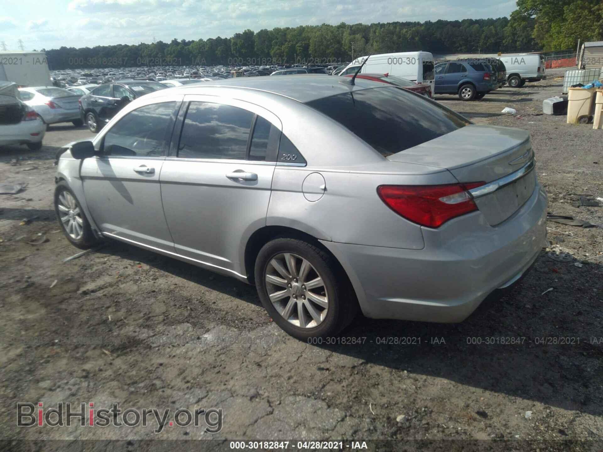 2012 CHRYSLER 200 - VIN: 1C3CCBBB0CN117989 - Фото 3