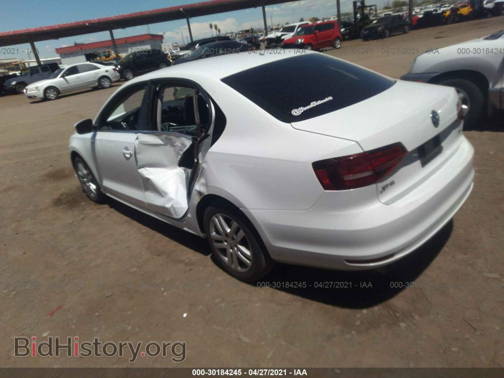 2017 VOLKSWAGEN JETTA - VIN: 3VW2B7AJ2HM351002 - Фото 3