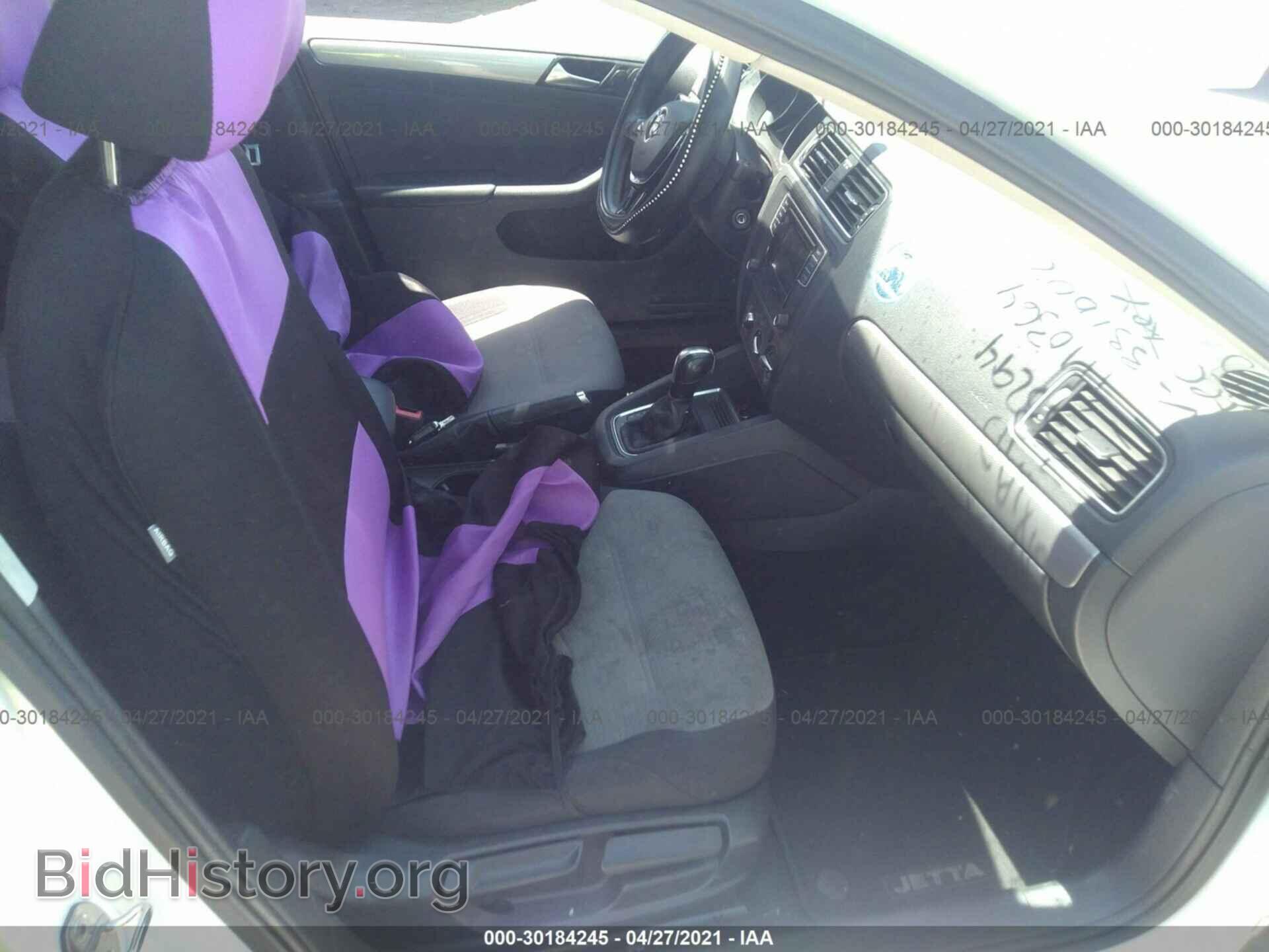 2017 VOLKSWAGEN JETTA - VIN: 3VW2B7AJ2HM351002 - Фото 5
