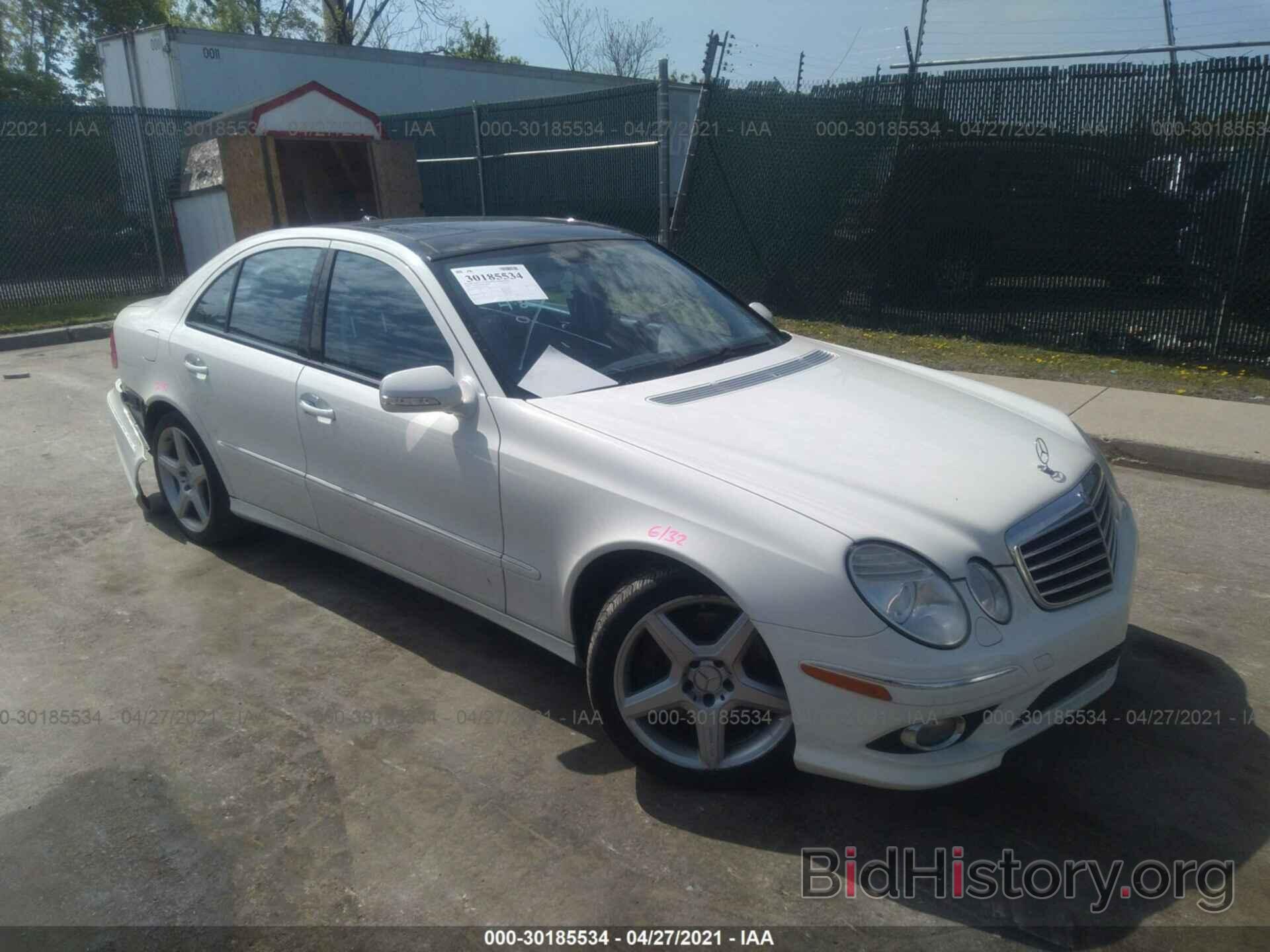 Photo WDBUF87X19B400859 - MERCEDES-BENZ E-CLASS 2009