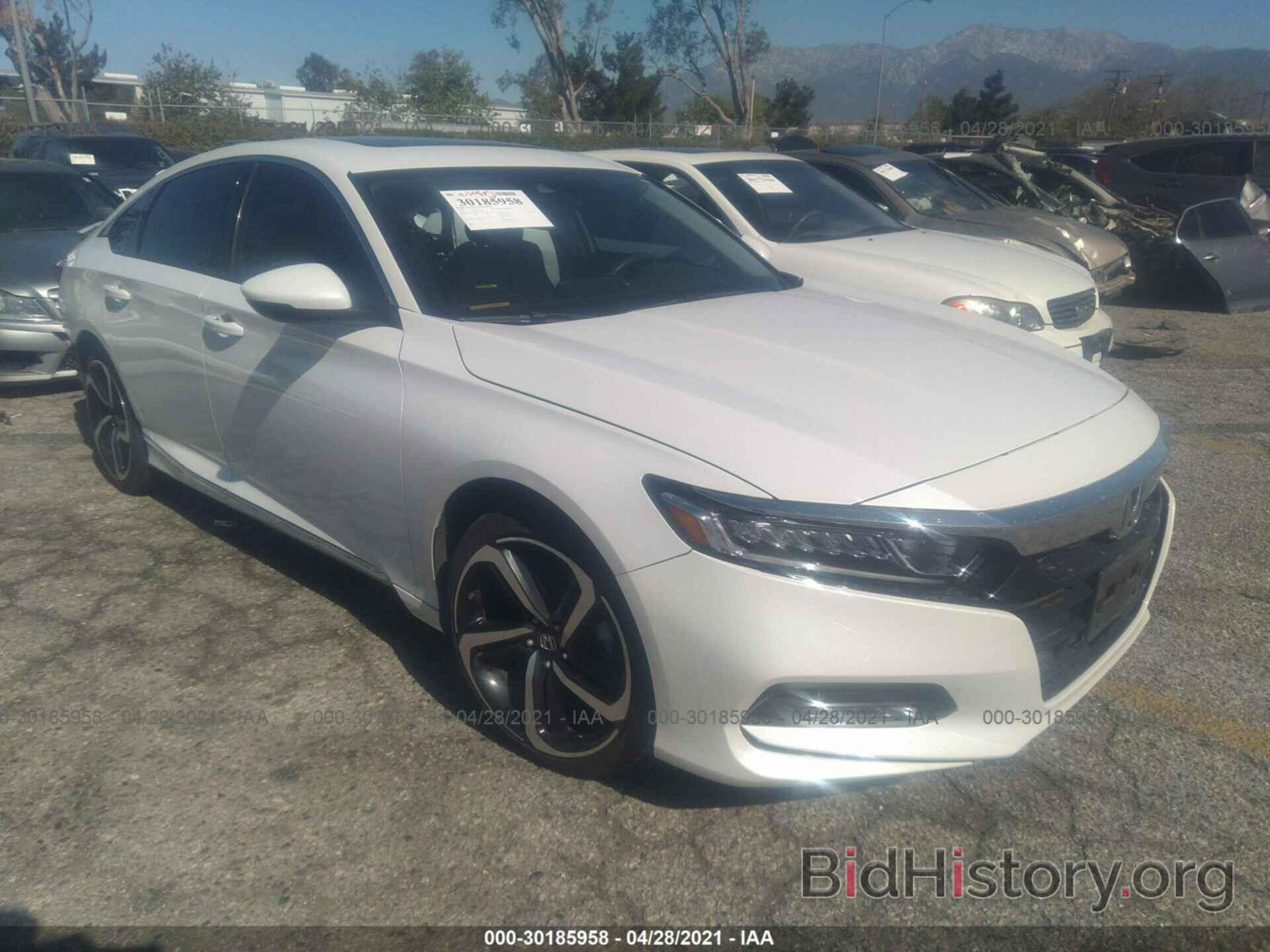 Photo 1HGCV1F59JA136986 - HONDA ACCORD SEDAN 2018