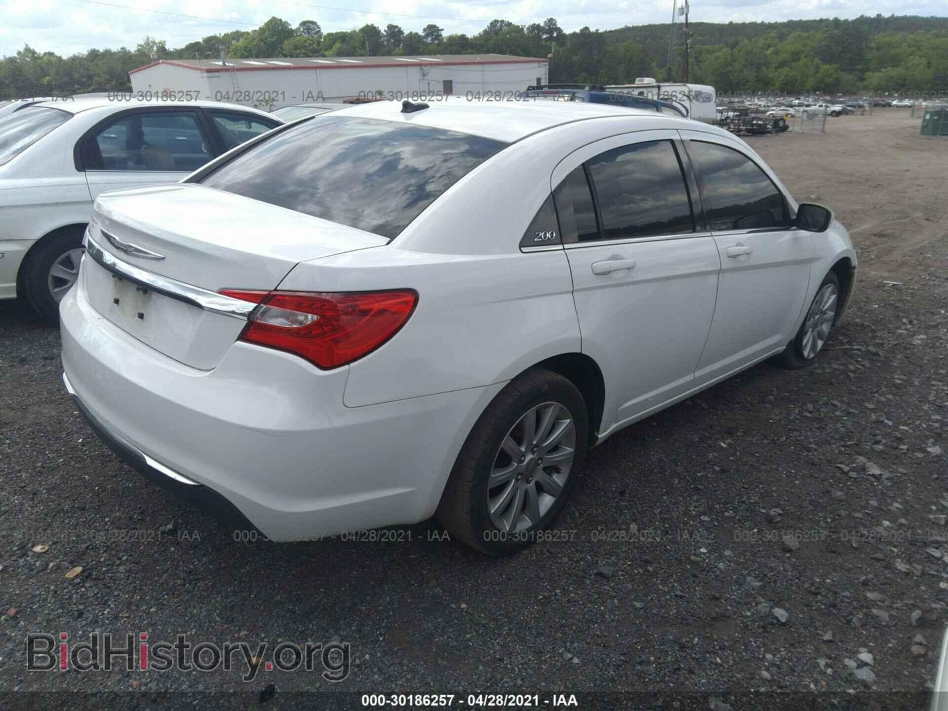 2012 CHRYSLER 200 - VIN: 1C3CCBBB0CN117653 - Фото 4