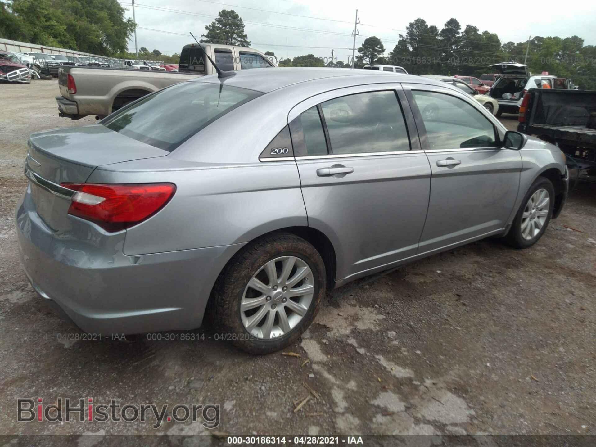 2013 CHRYSLER 200 - VIN: 1C3CCBBB0DN598327 - Photo 4