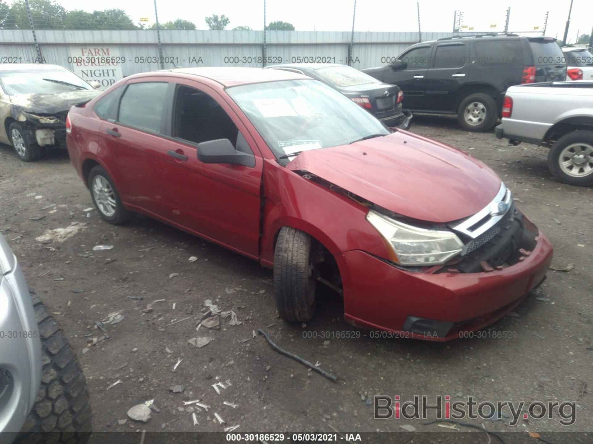 Photo 1FAHP3FN1AW199843 - FORD FOCUS 2010