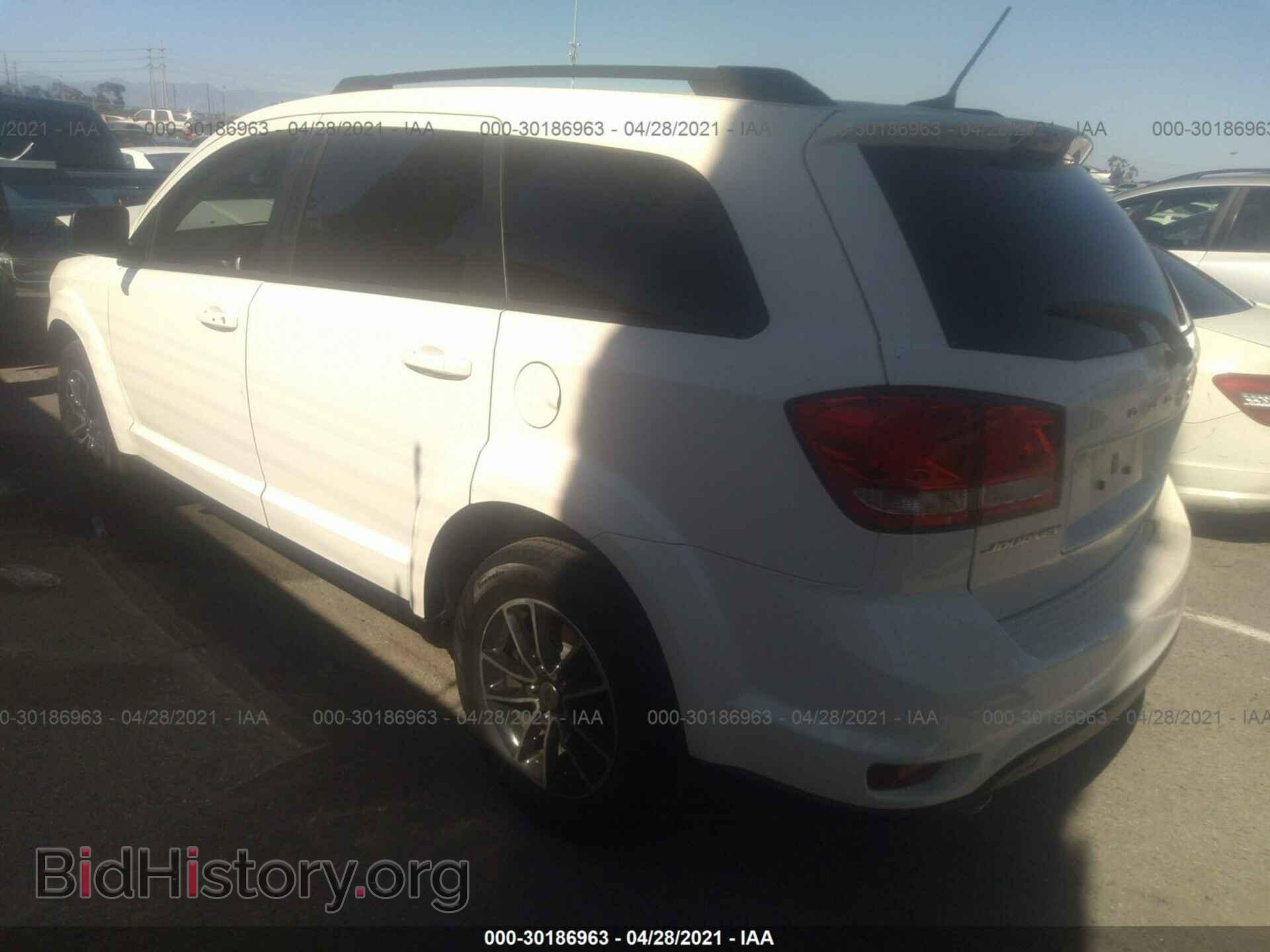 2018 DODGE JOURNEY - VIN: 3C4PDCBG3JT530093 - Фото 3