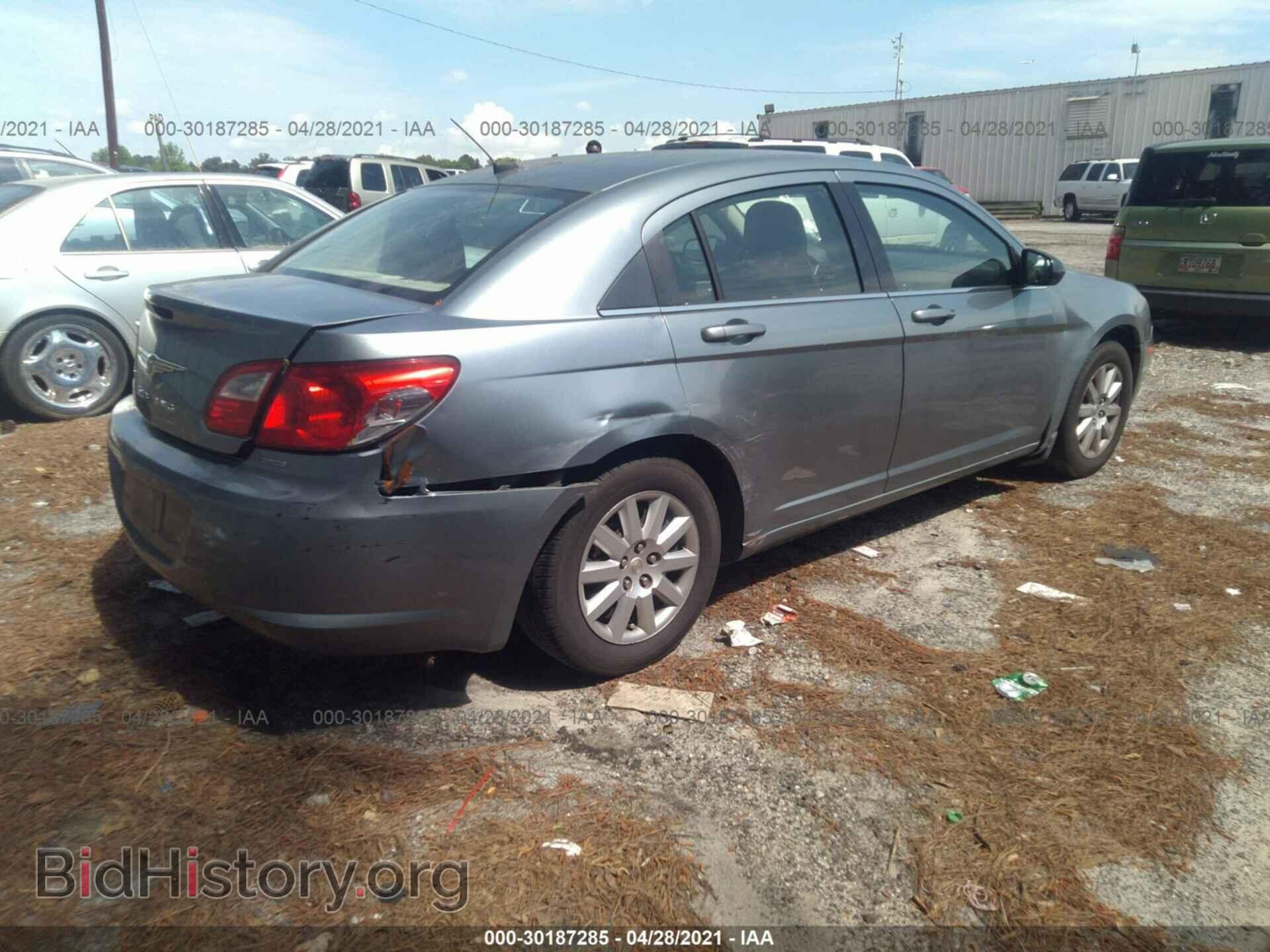 2010 CHRYSLER SEBRING - VIN: 1C3CC4FB0AN211549 - Photo 4