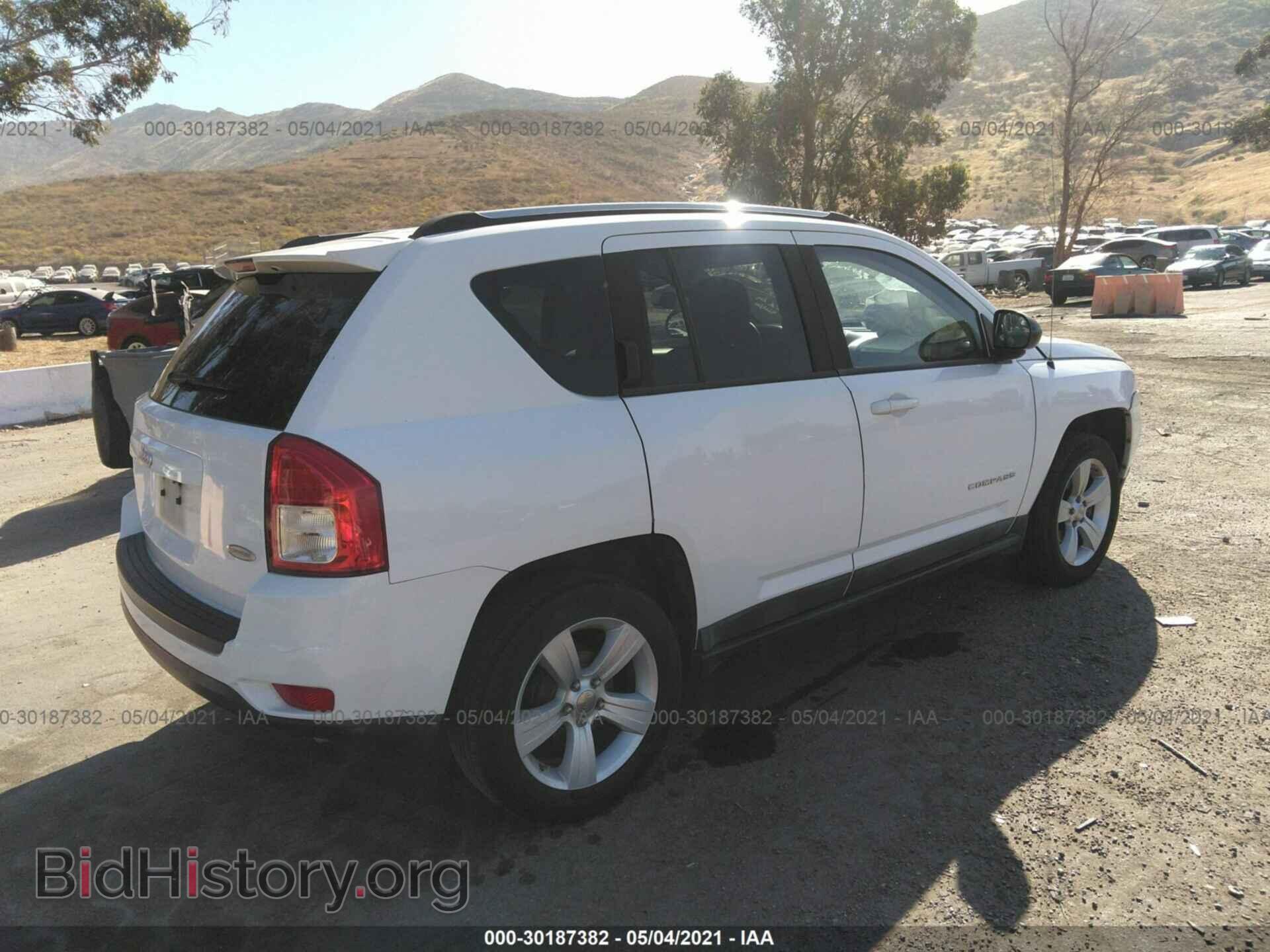 2011 JEEP COMPASS - VIN: 1J4NT1FA4BD226552 - Фото 4