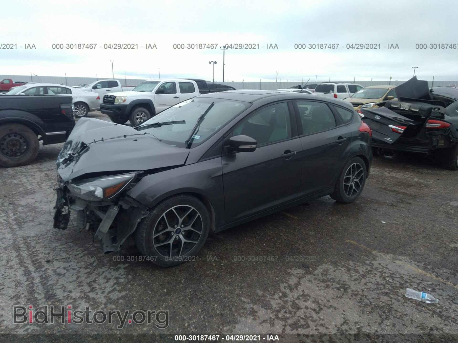 2018 FORD FOCUS - VIN: 1FADP3M27JL311165 - Фото 2