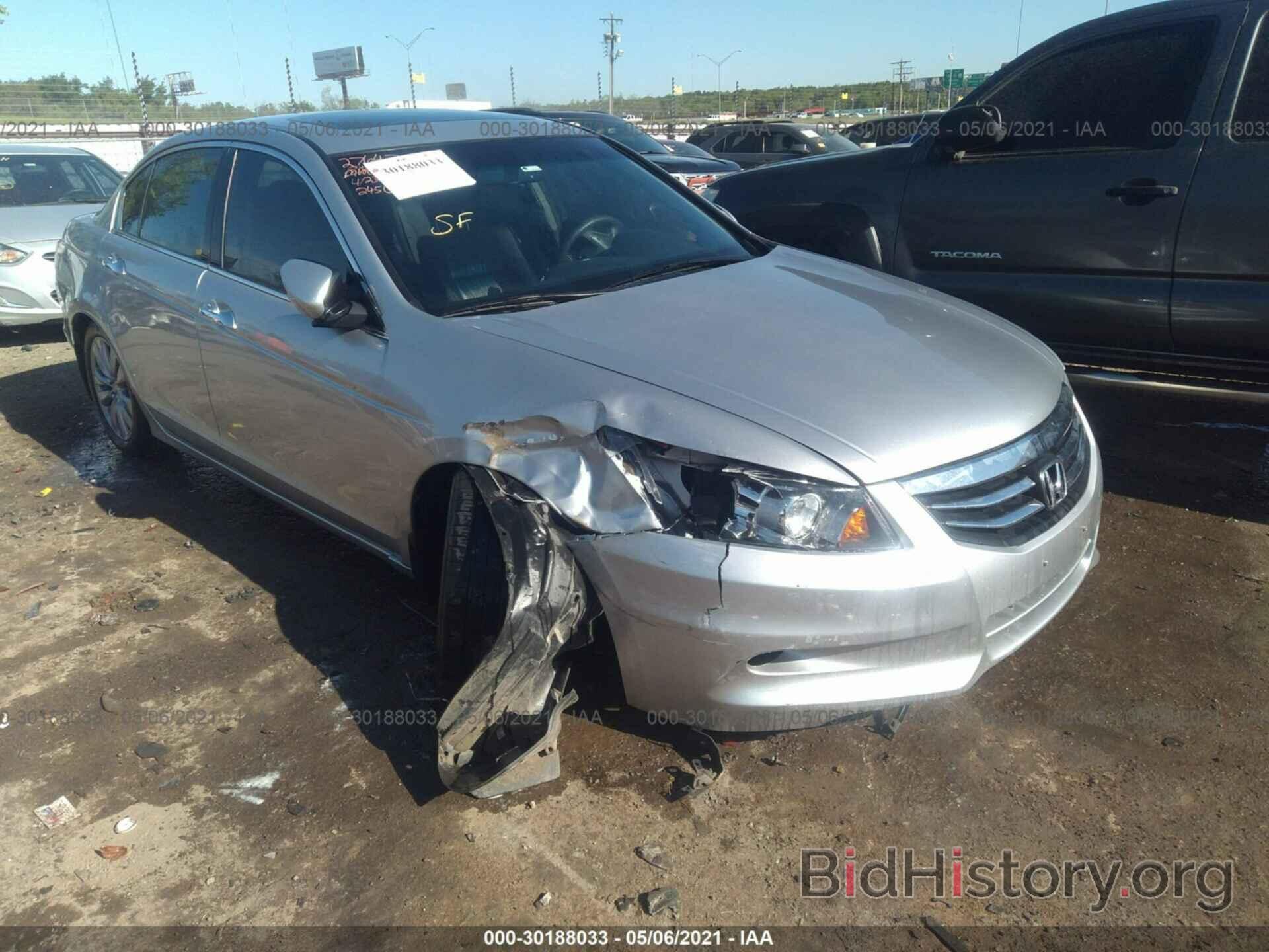 Фотография 1HGCP3F83CA017611 - HONDA ACCORD SDN 2012