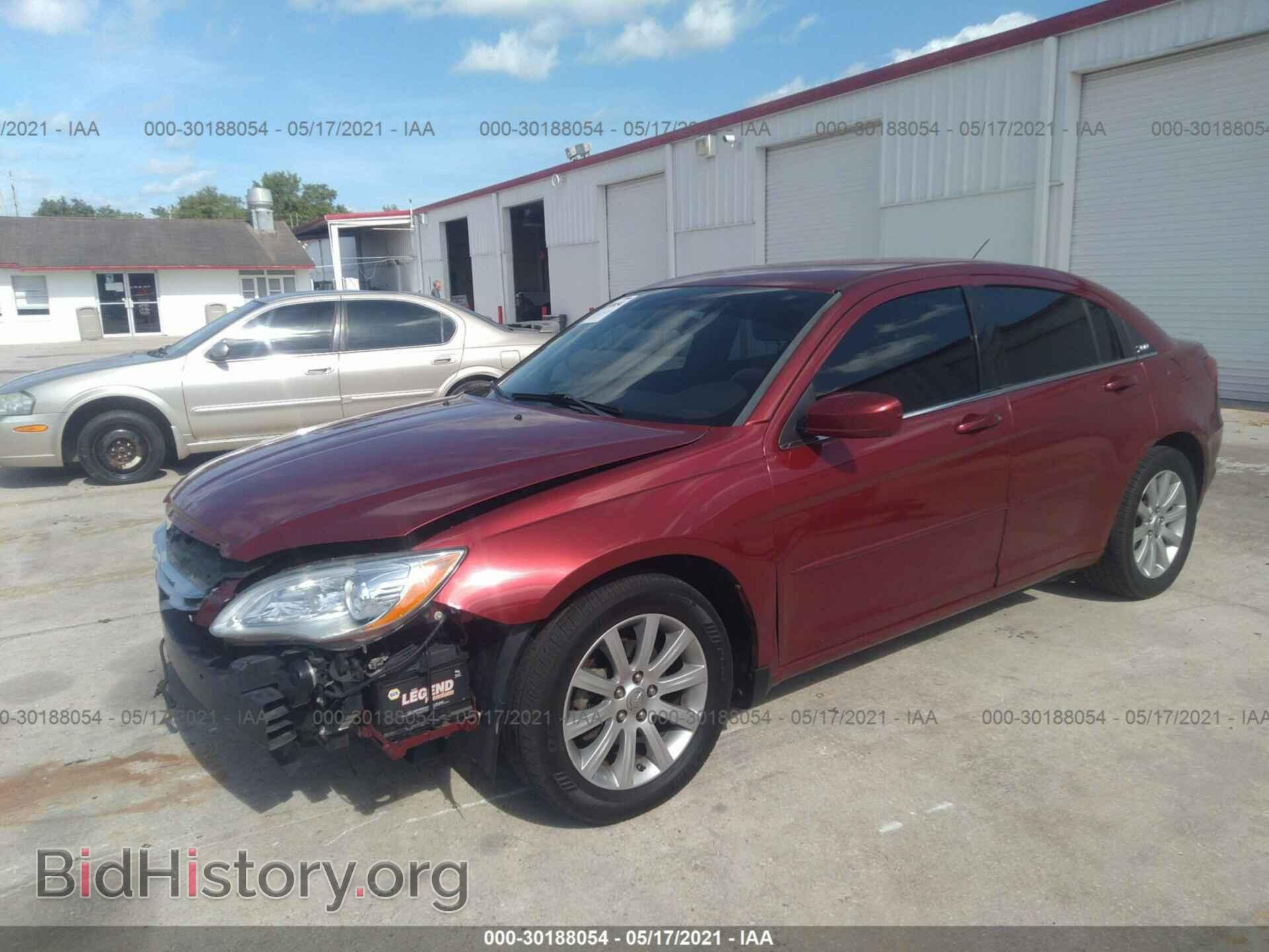 2013 CHRYSLER 200 - VIN: 1C3CCBBB2DN732920 - Photo 2