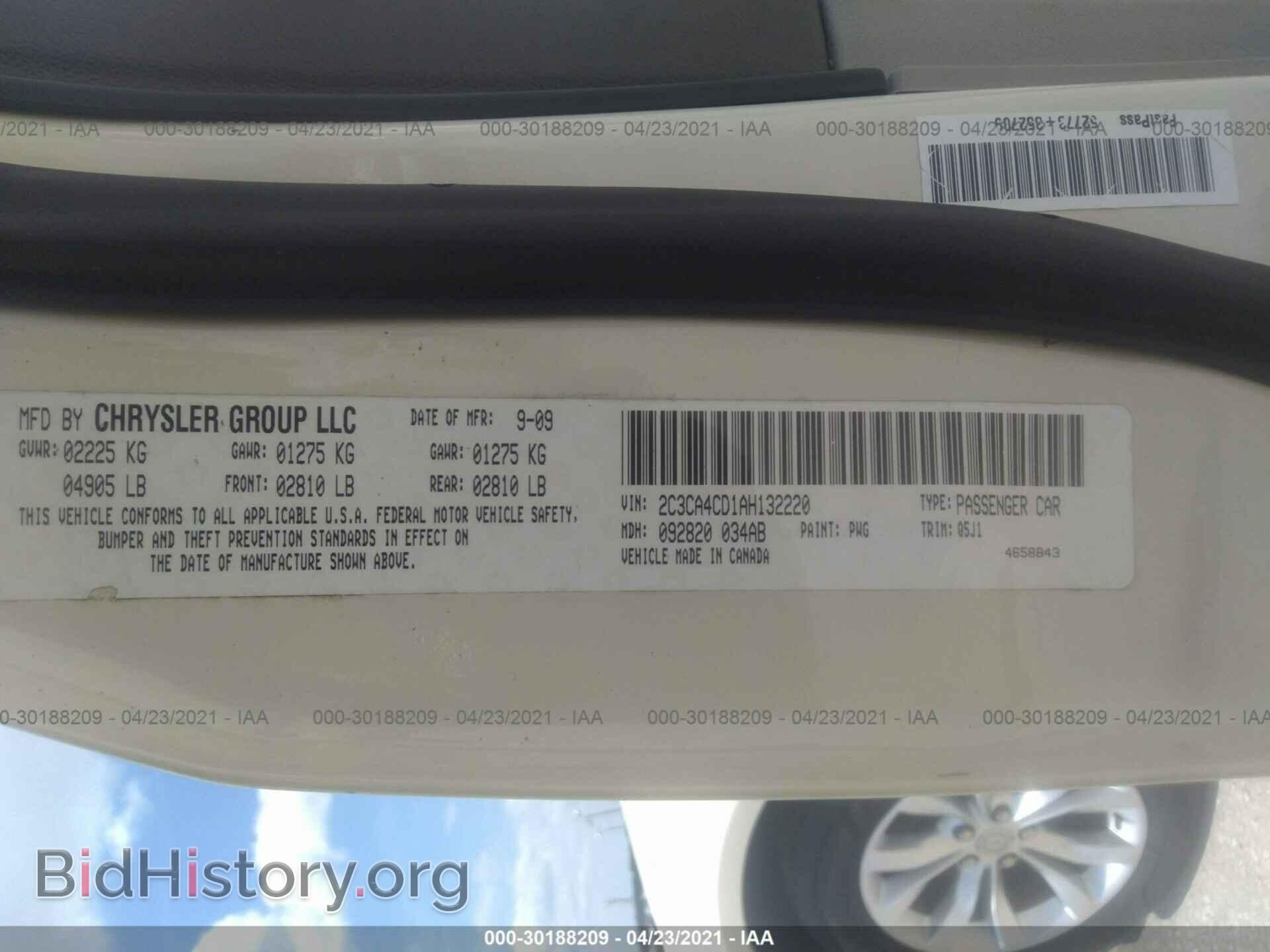 2010 CHRYSLER 300 - VIN: 2C3CA4CD1AH132220 - Фото 9