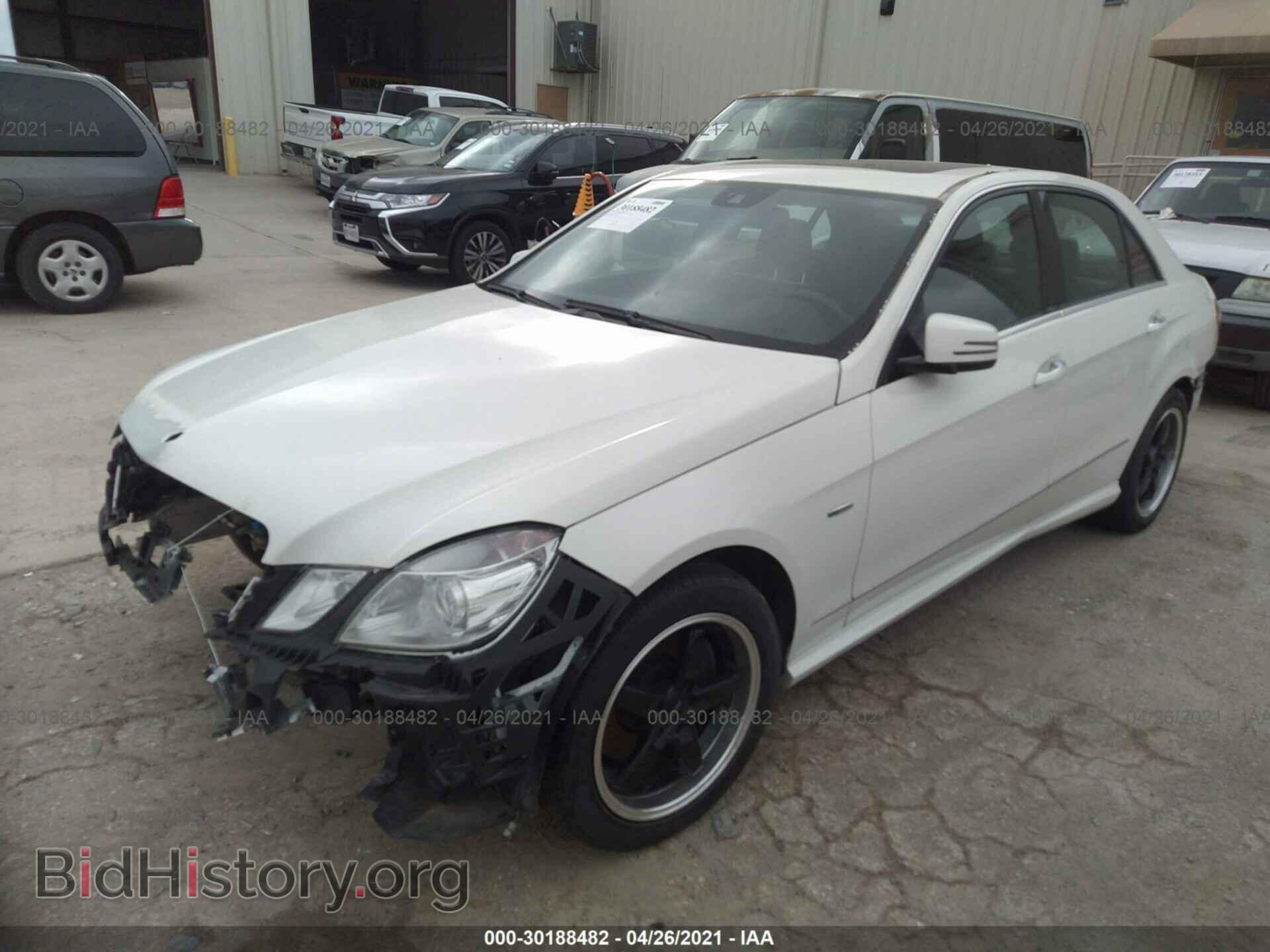 2012 MERCEDES-BENZ E-CLASS - VIN: WDDHF2EB9CA561700 - Photo 2