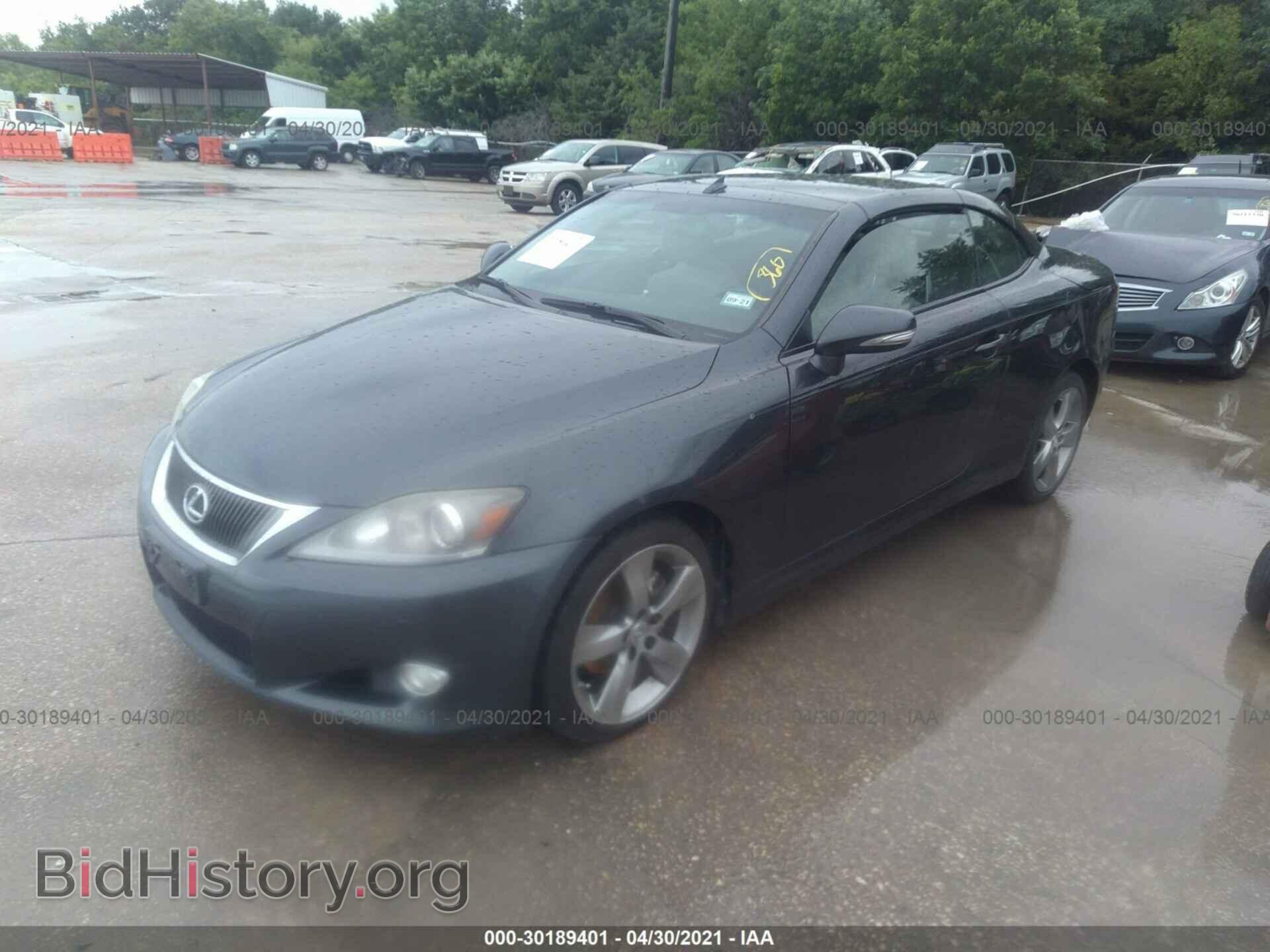 2011 LEXUS IS 250C - VIN: JTHFF2C24B2520354 - Photo 2