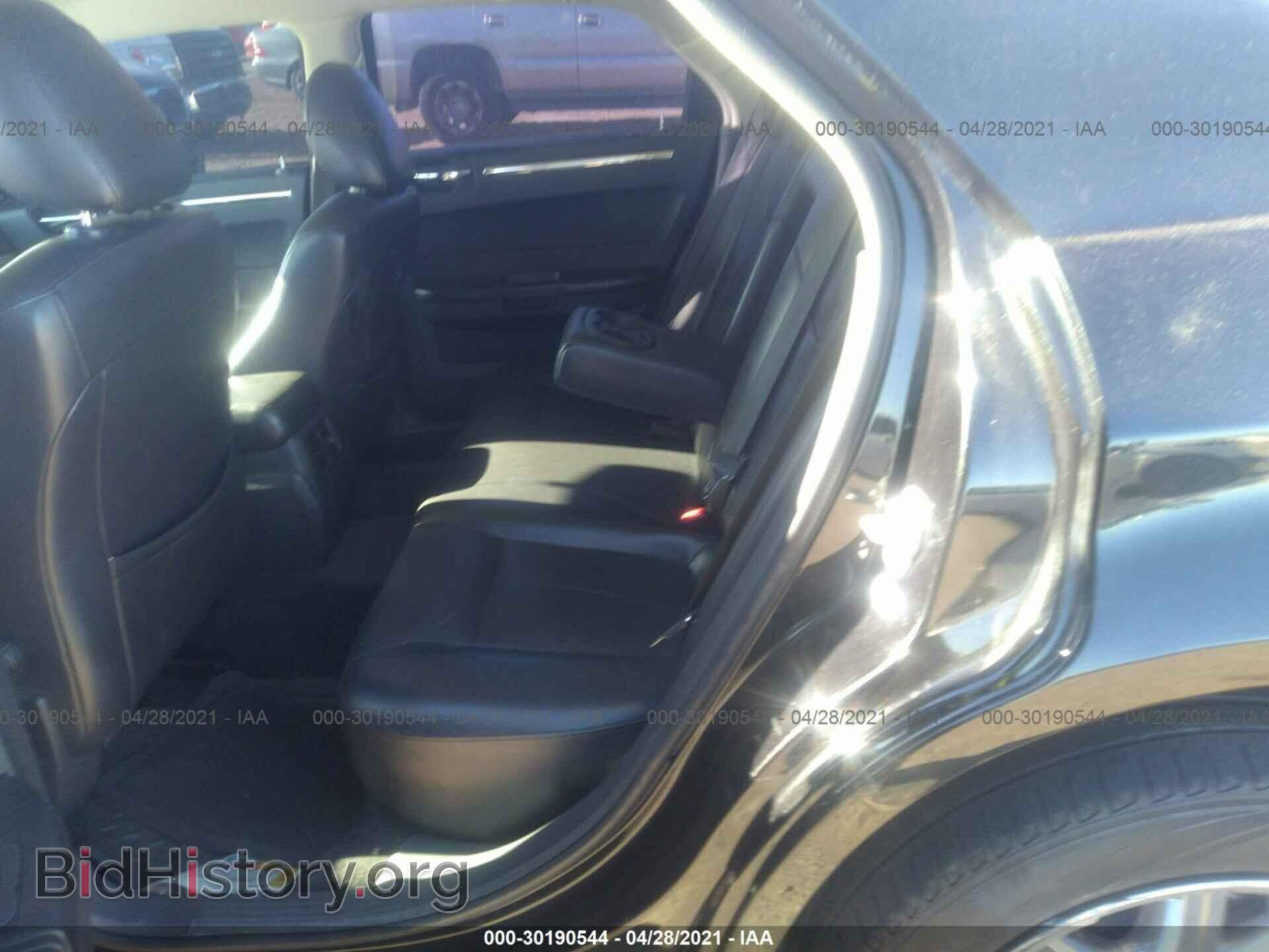 2010 CHRYSLER 300 - VIN: 2C3CA5CVXAH241872 - Фото 8
