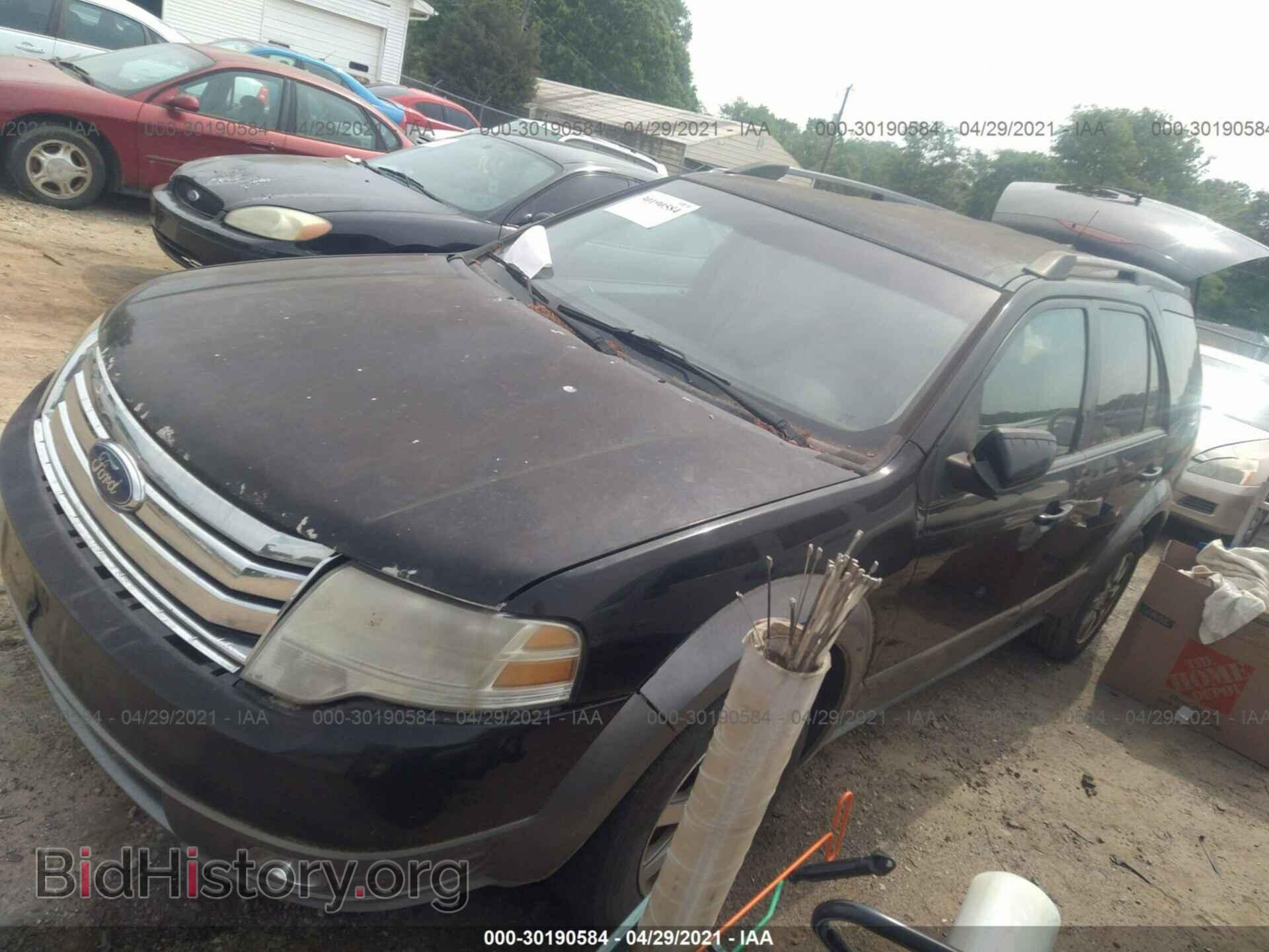 2008 FORD TAURUS X - VIN: 1FMDK02W68GA23245 - Фото 2