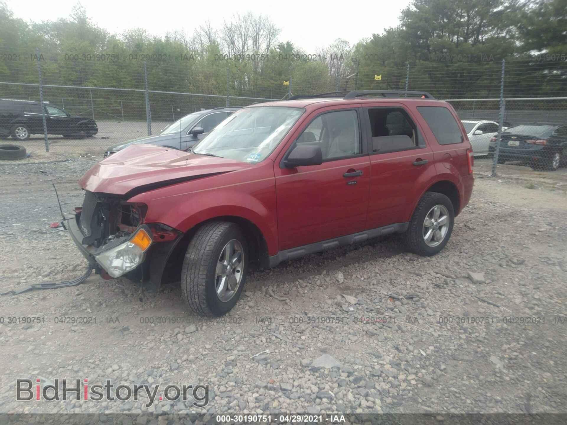 2011 FORD ESCAPE - VIN: 1FMCU0DG9BKA19786 - Фото 2