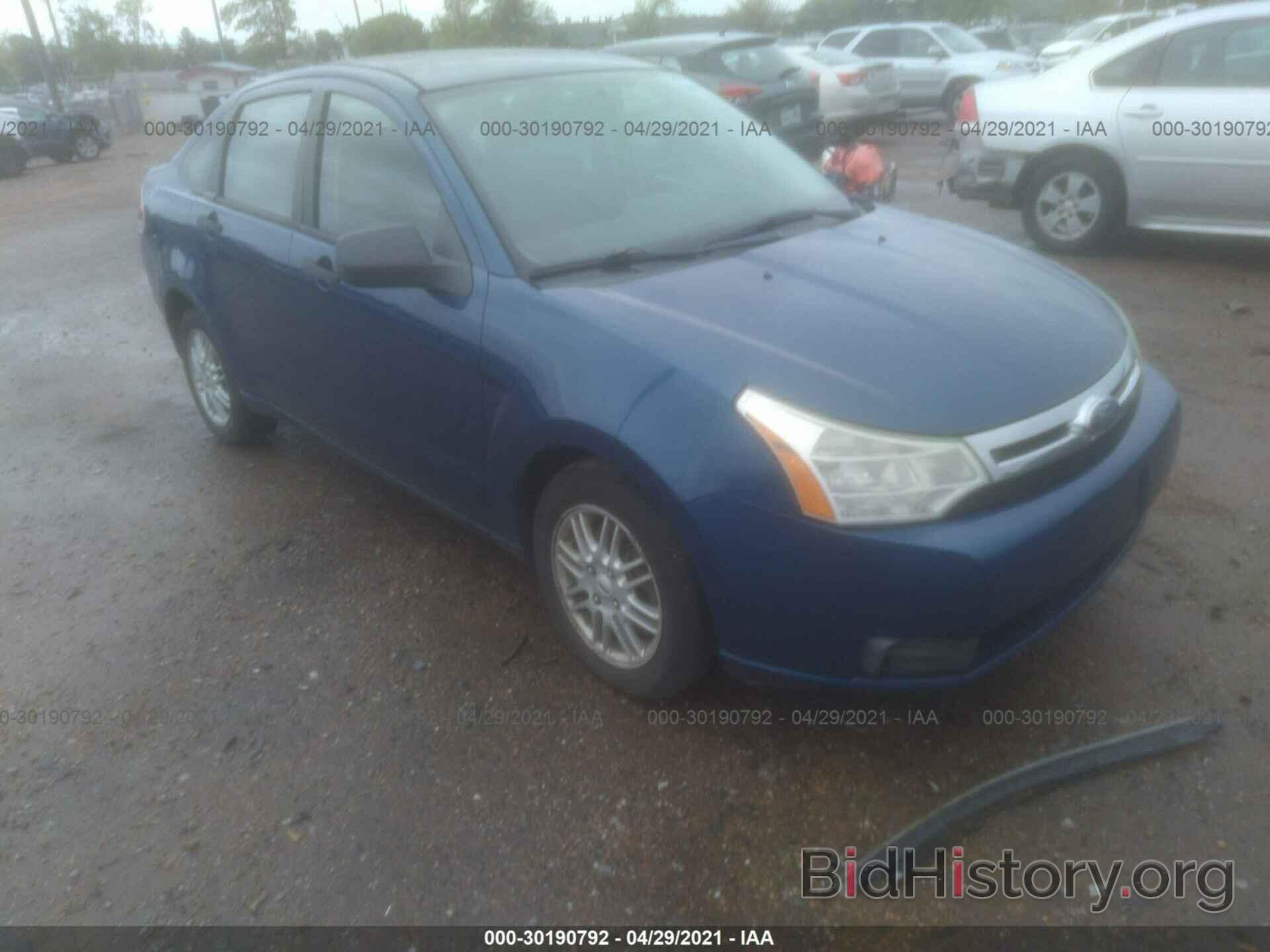 Photo 1FAHP35NX9W179099 - FORD FOCUS 2009