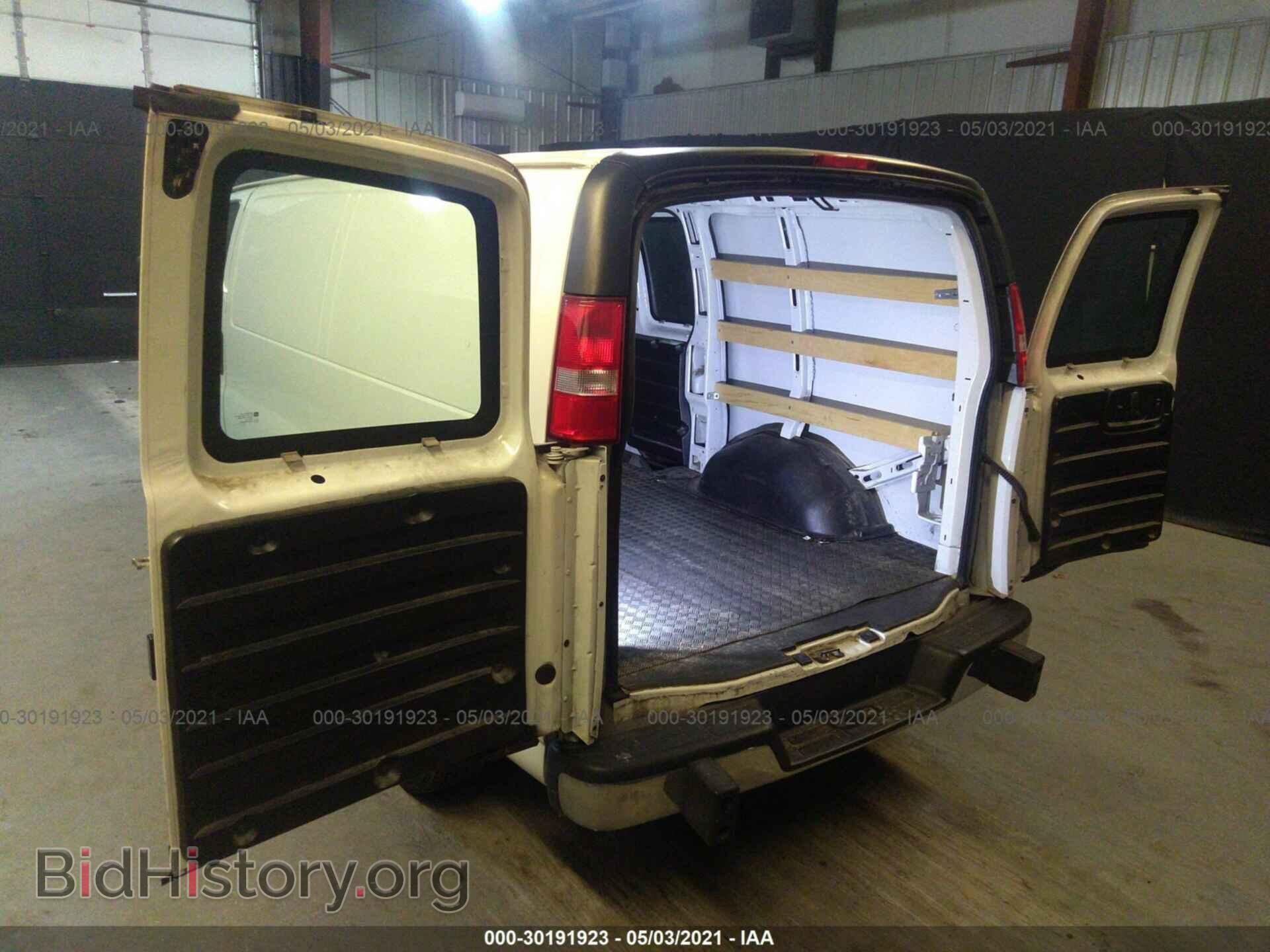 2018 CHEVROLET EXPRESS CARGO VAN - VIN: 1GCWGAFG2J1908669 - Фото 3