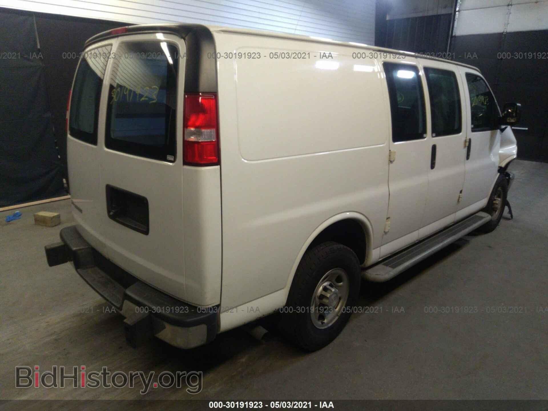 2018 CHEVROLET EXPRESS CARGO VAN - VIN: 1GCWGAFG2J1908669 - Фото 4