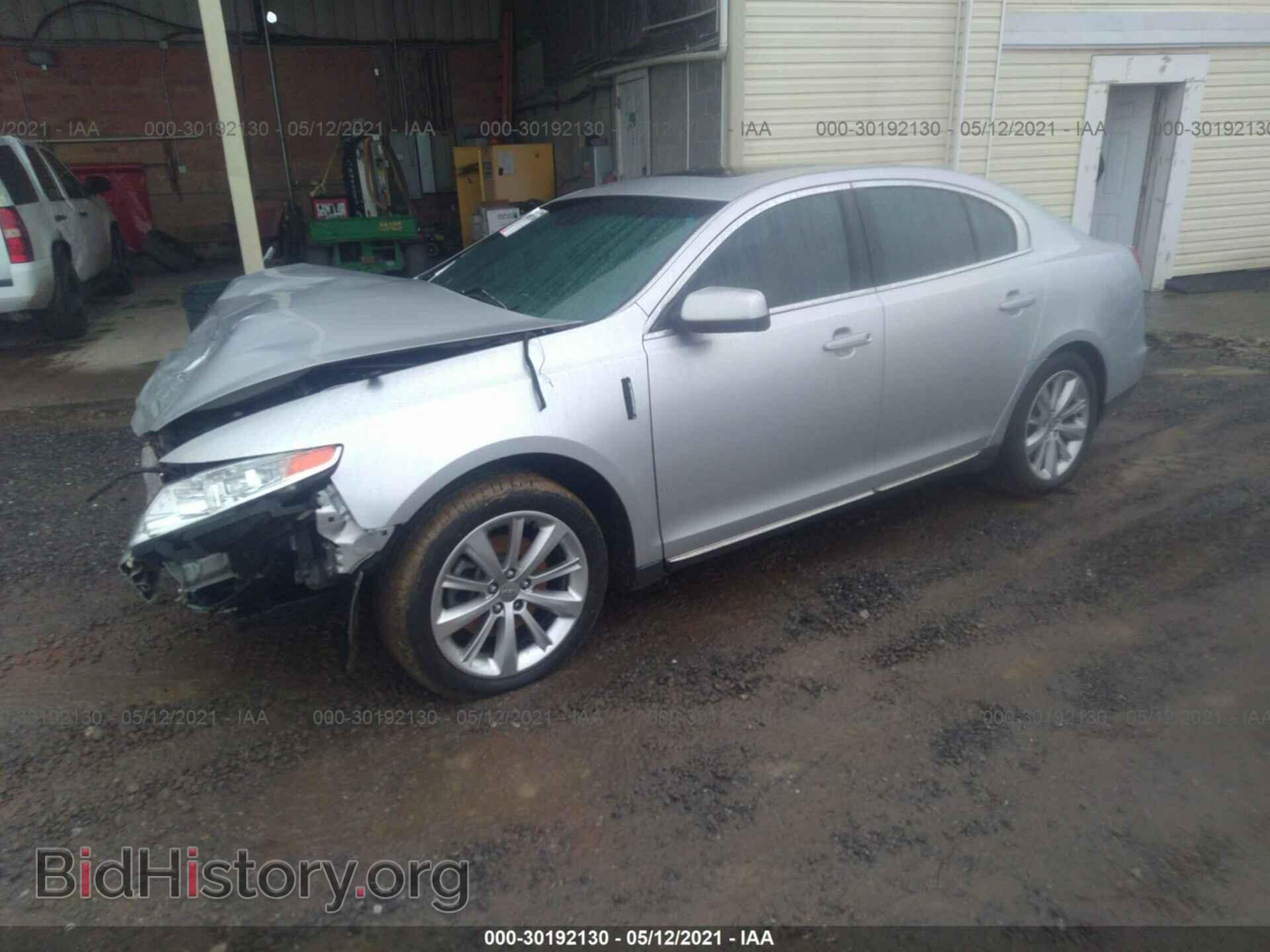 2011 LINCOLN MKS - VIN: 1LNHL9FT0BG611636 - Фото 2